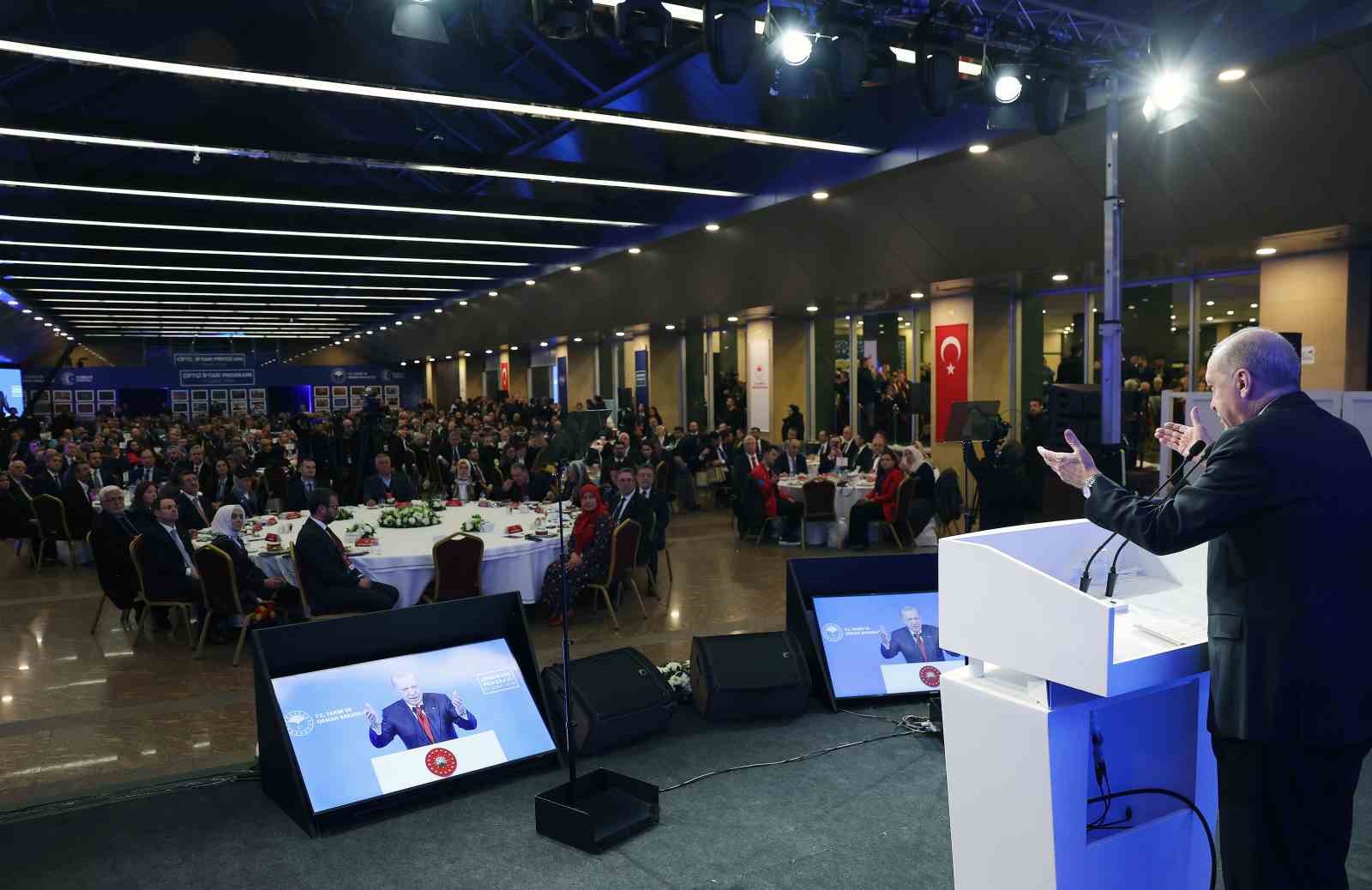Cumhurbaşkanı Erdoğan: "6 Mart’tan itibaren 81 milyar lira destek ödemelerini çiftçilerimizin hesaplarına aktaracağız"
Cumhurbaşkanı Erdoğan: "6 Mart’tan itibaren 81 milyar lira destek ödemelerini çiftçilerimizin hesaplarına aktaracağız"
