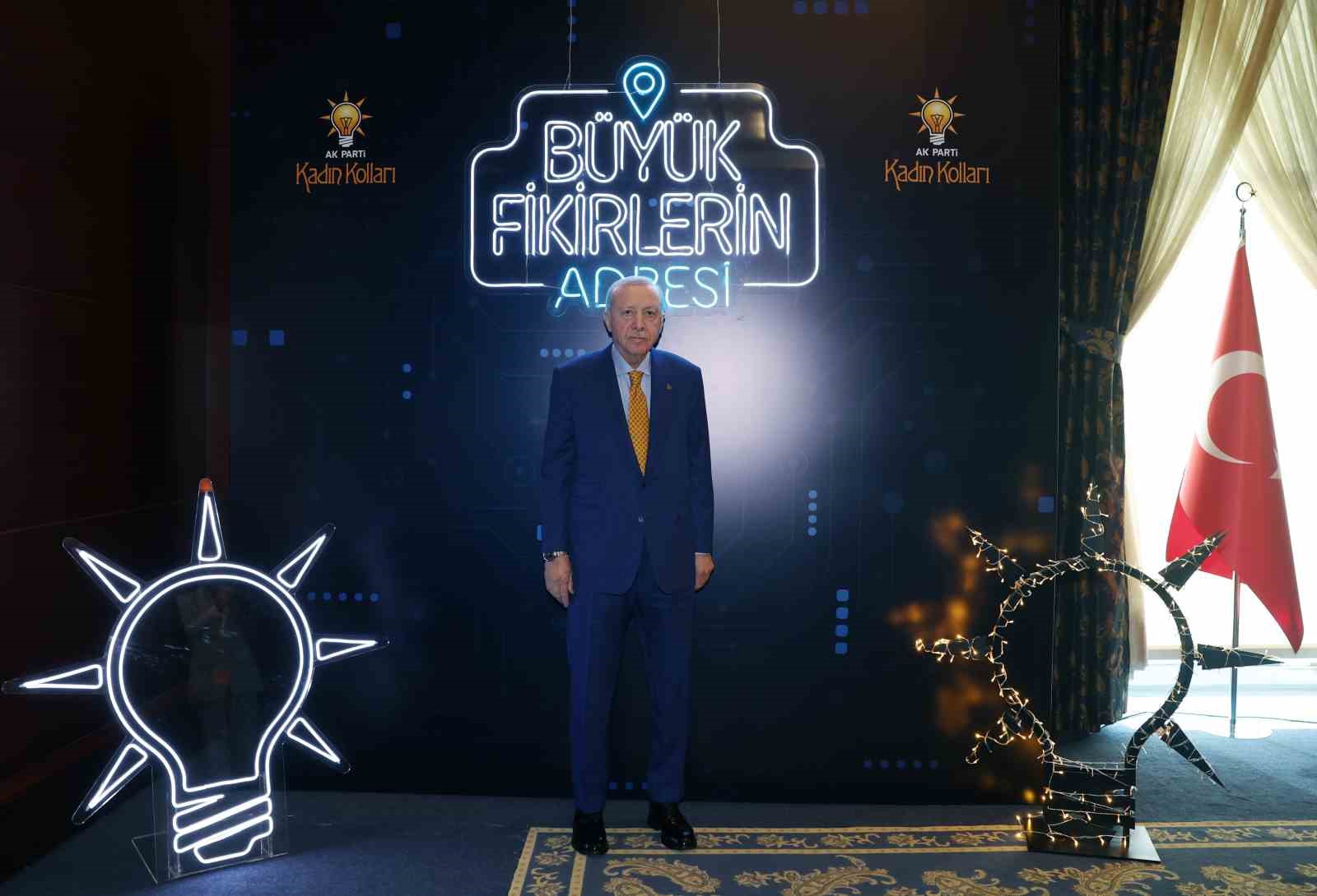 Cumhurbaşkanı Erdoğan: "Ailevi değerlerin muhafazasını bir milli güvenlik ve beka meselesi olarak görüyoruz"
