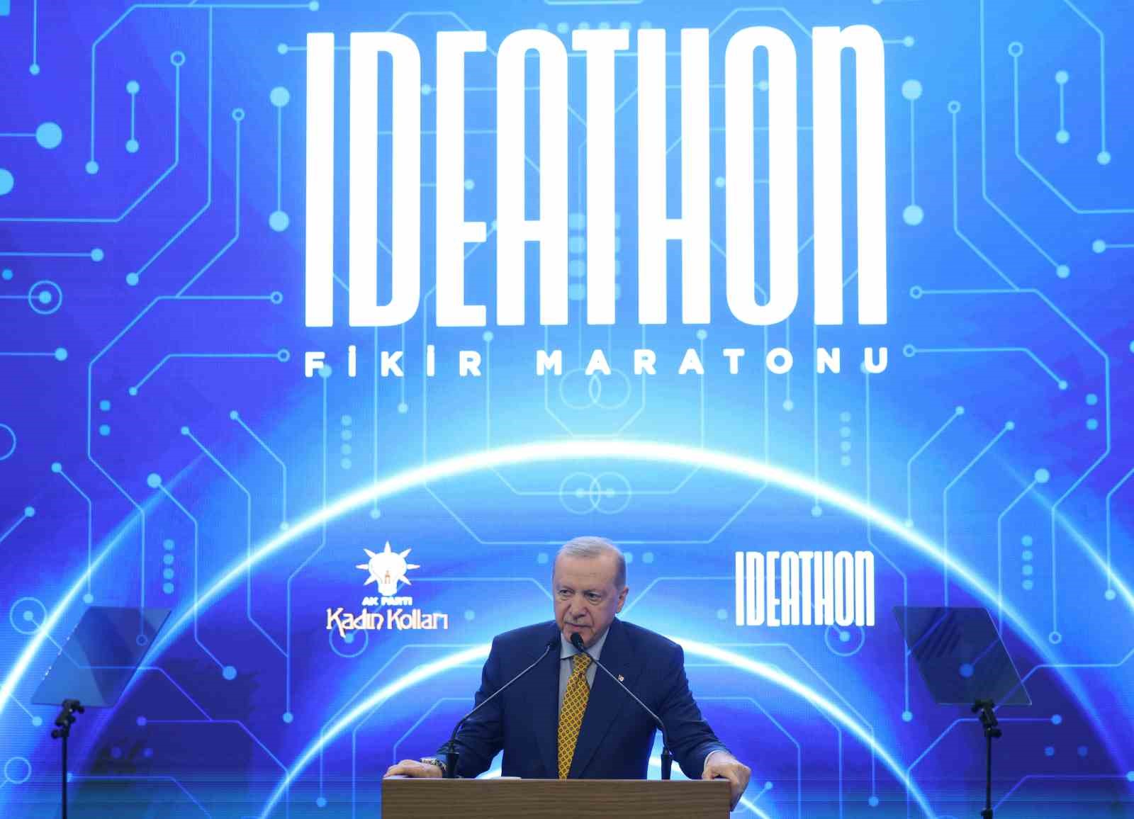 Cumhurbaşkanı Erdoğan: "Ailevi değerlerin muhafazasını bir milli güvenlik ve beka meselesi olarak görüyoruz"
