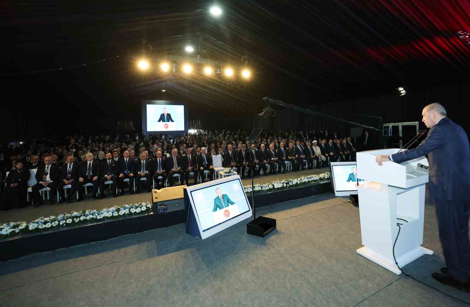 Cumhurbaşkanı Erdoğan: "Artık kendi teknolojisini tasarlayan, kendi yazılımını üreten ve ürettiklerini tüm dünyaya ihraç eden bir Türkiye var"
