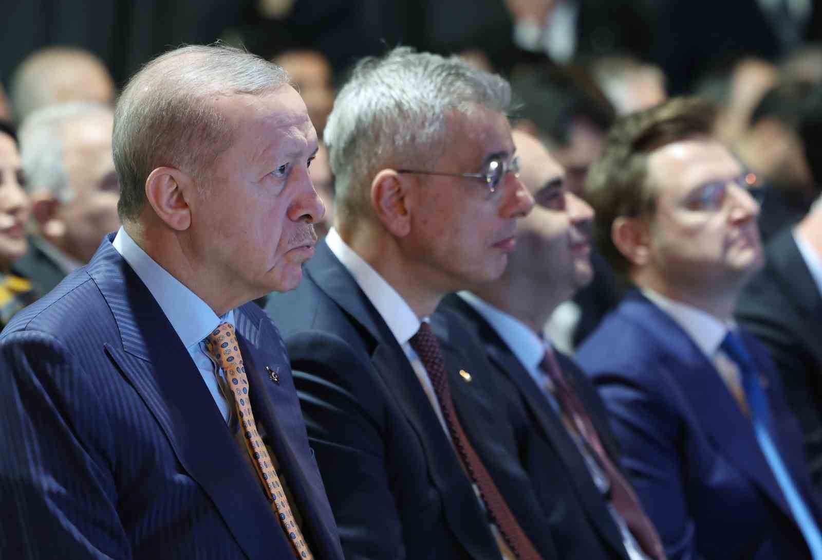 Cumhurbaşkanı Erdoğan: "Atatürk’ün adını güya dillerinden düşürmeyenler, Gazi Mustafa Kemal’in mirasına da sahip çıkmadı"
