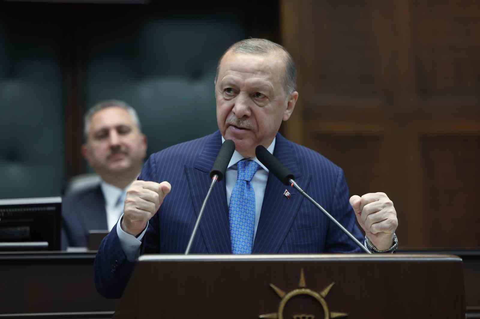 Cumhurbaşkanı Erdoğan: "Bayrağımıza uzanan o kirli elleri muhakkak bulacak, bunun hesabını o hainlerden mutlaka soracağız"
