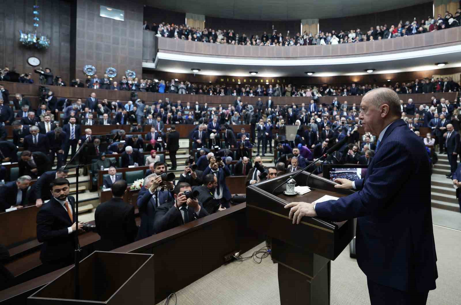 Cumhurbaşkanı Erdoğan: "Bayrağımıza uzanan o kirli elleri muhakkak bulacak, bunun hesabını o hainlerden mutlaka soracağız"
