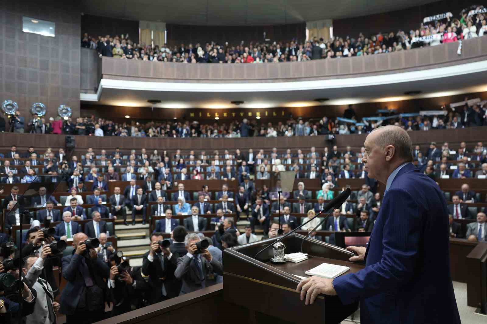 Cumhurbaşkanı Erdoğan: "Bölgemizde yeni ameliyatlar yapmak isteyenlerin oyunlarına gelmek hem tarihimize hem istikbalimize yapılmış bir ihanet olacaktır"
