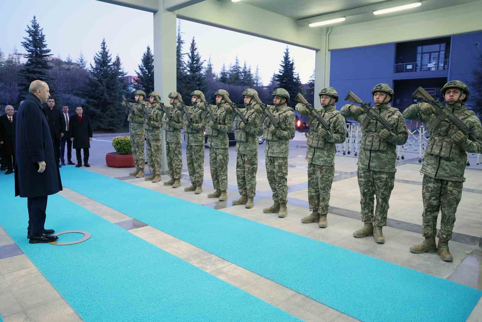 Cumhurbaşkanı Erdoğan: "Bu topraklarda huzur ve barış içinde yaşamak istiyorsak caydırıcılığımızı sürekli arttırmak zorundayız"
