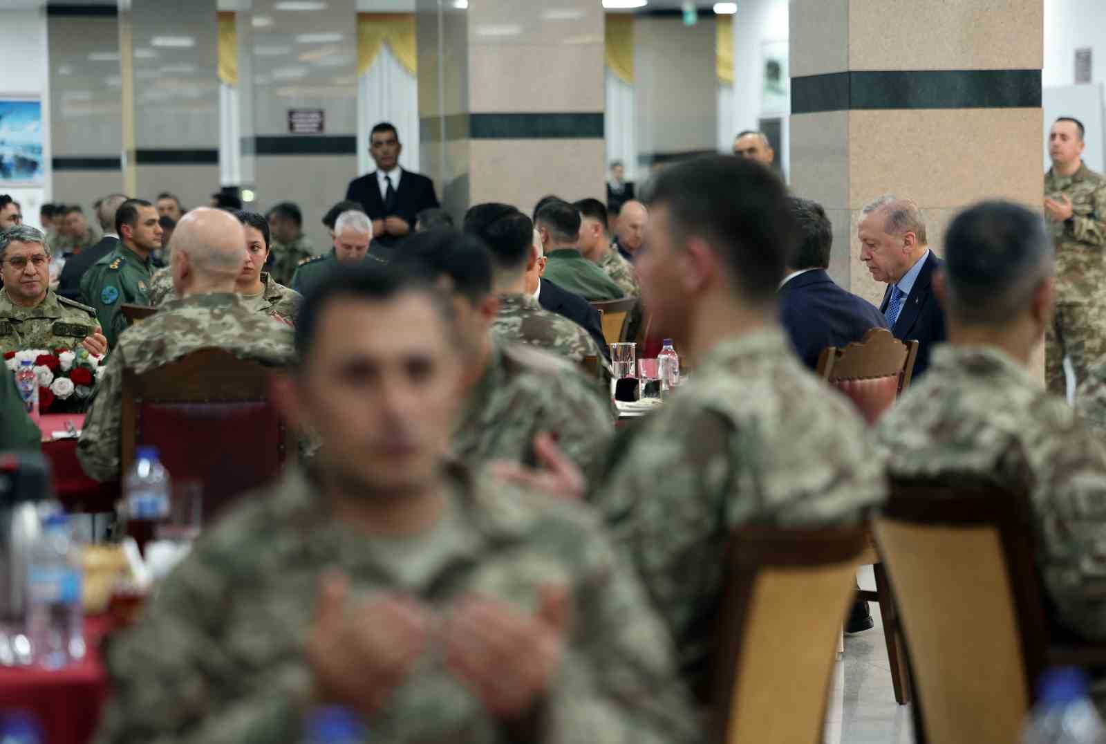 Cumhurbaşkanı Erdoğan: "Bu topraklarda huzur ve barış içinde yaşamak istiyorsak caydırıcılığımızı sürekli arttırmak zorundayız"
