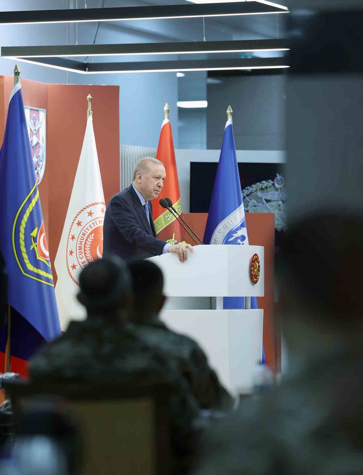 Cumhurbaşkanı Erdoğan: "Bu topraklarda huzur ve barış içinde yaşamak istiyorsak caydırıcılığımızı sürekli arttırmak zorundayız"
