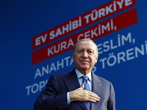 Cumhurbaşkanı Erdoğan: "Çıldır Havalimanı ticari uçuşlara açacağız"
Cumhurbaşkanı Erdoğan: "Çıldır Havalimanı ticari uçuşlara açacağız"