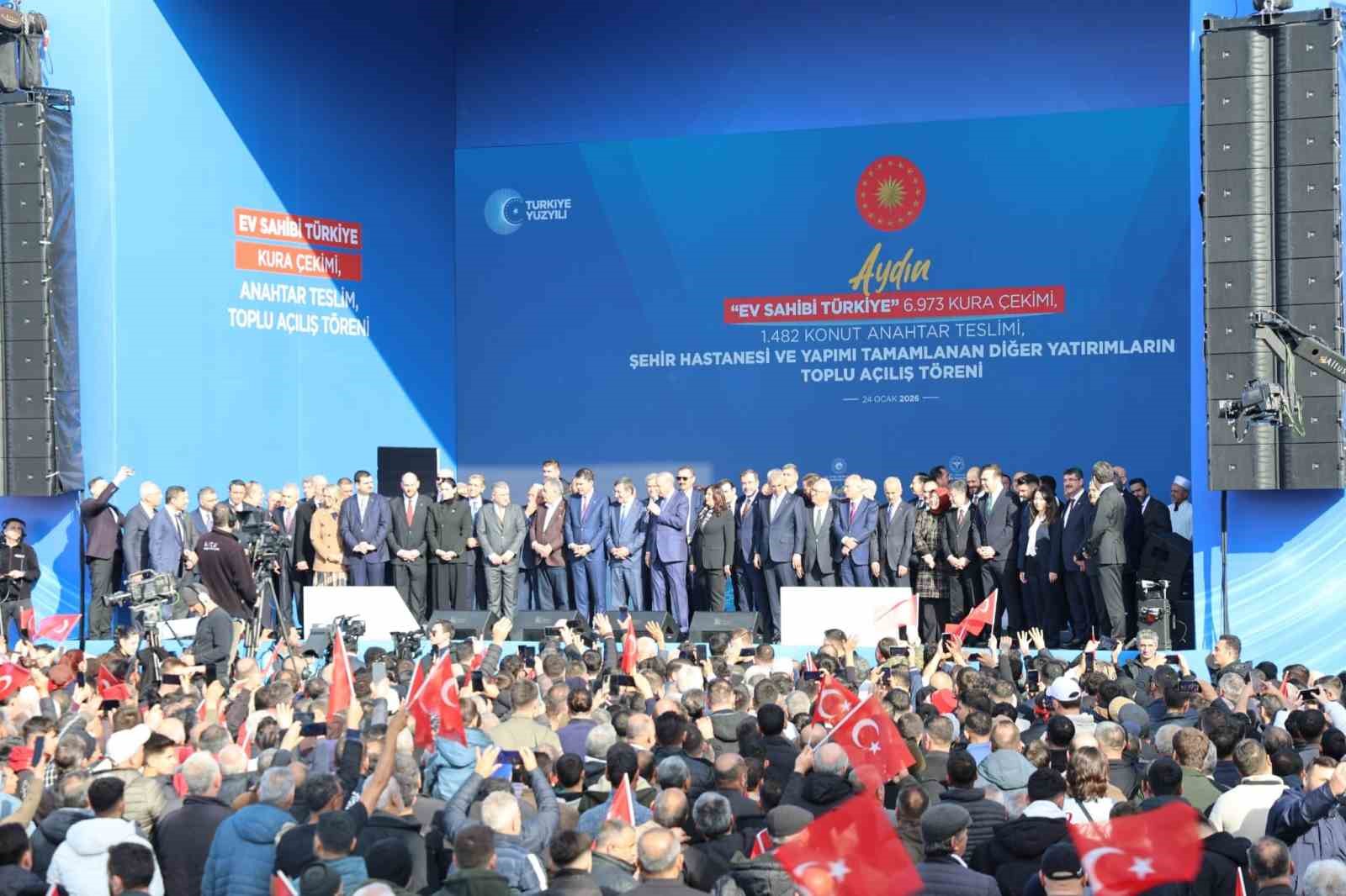 Cumhurbaşkanı Erdoğan: "Çıldır Havalimanı ticari uçuşlara açacağız"
Cumhurbaşkanı Erdoğan: "Çıldır Havalimanı ticari uçuşlara açacağız"