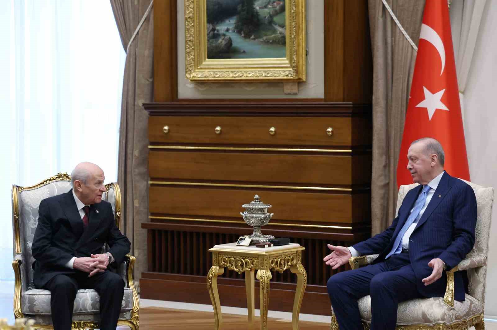 Cumhurbaşkanı Erdoğan, Devlet Bahçeli ile bir araya geldi
