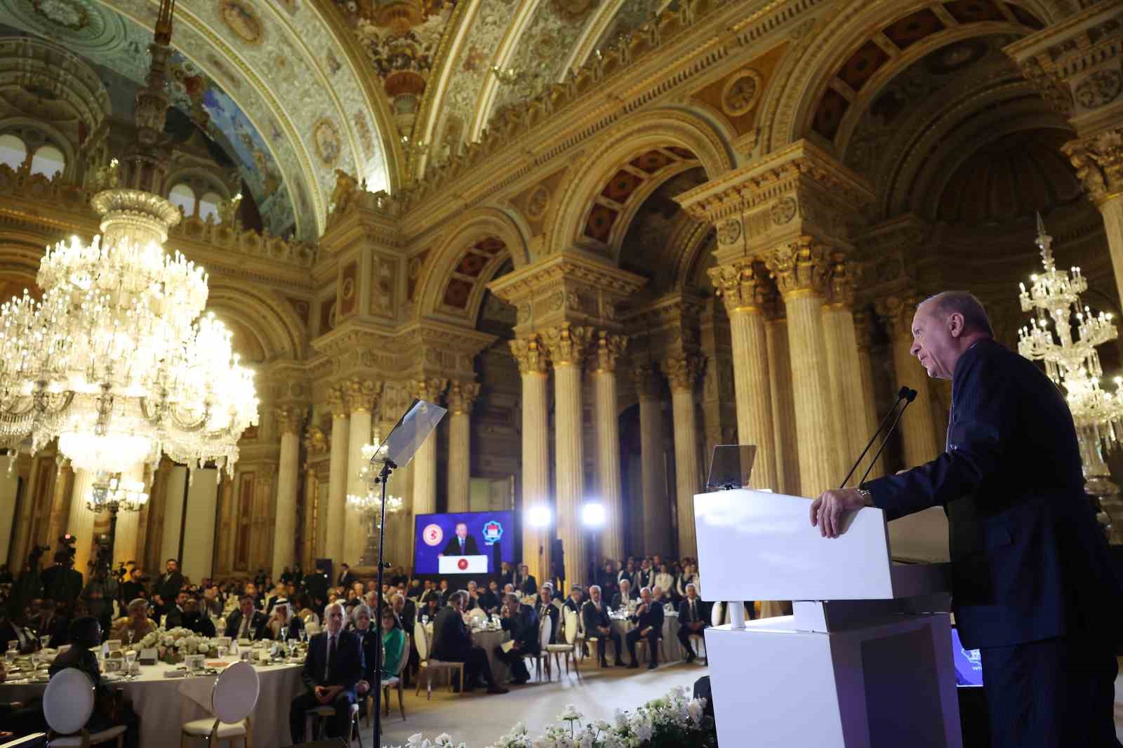 Cumhurbaşkanı Erdoğan: "Diplomasi ve müzakerenin yerini füze ve bombaların aldığı böyle bir ortamda kimse güvende değildir"
Cumhurbaşkanı Erdoğan: "Diplomasi ve müzakerenin yerini füze ve bombaların aldığı böyle bir ortamda kimse güvende değildir"