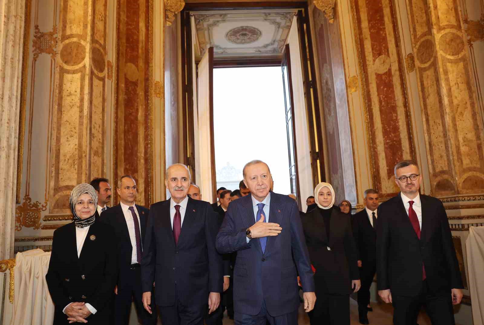 Cumhurbaşkanı Erdoğan: "Diplomasi ve müzakerenin yerini füze ve bombaların aldığı böyle bir ortamda kimse güvende değildir"
Cumhurbaşkanı Erdoğan: "Diplomasi ve müzakerenin yerini füze ve bombaların aldığı böyle bir ortamda kimse güvende değildir"