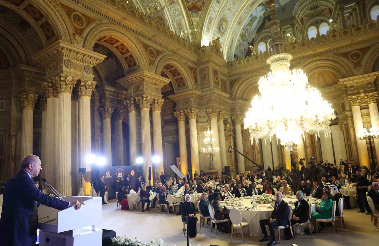 Cumhurbaşkanı Erdoğan: "Diplomasi ve müzakerenin yerini füze ve bombaların aldığı böyle bir ortamda kimse güvende değildir"
Cumhurbaşkanı Erdoğan: "Diplomasi ve müzakerenin yerini füze ve bombaların aldığı böyle bir ortamda kimse güvende değildir"