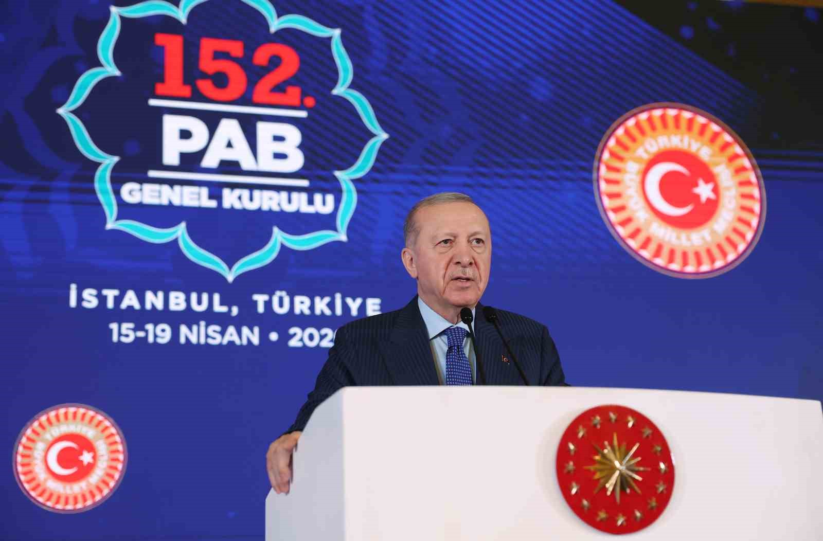 Cumhurbaşkanı Erdoğan: "Diplomasi ve müzakerenin yerini füze ve bombaların aldığı böyle bir ortamda kimse güvende değildir"
Cumhurbaşkanı Erdoğan: "Diplomasi ve müzakerenin yerini füze ve bombaların aldığı böyle bir ortamda kimse güvende değildir"