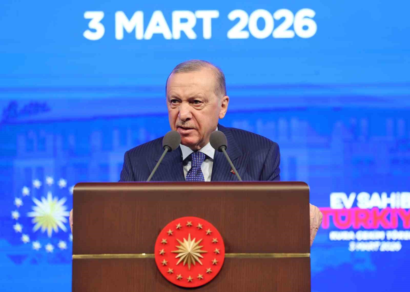 Cumhurbaşkanı Erdoğan: "Elleri öpülesi öğretmenlerimize yönelik şiddetin hiçbir gerekçesi hiçbir mazereti olamaz"
Cumhurbaşkanı Erdoğan: "Elleri öpülesi öğretmenlerimize yönelik şiddetin hiçbir gerekçesi hiçbir mazereti olamaz"