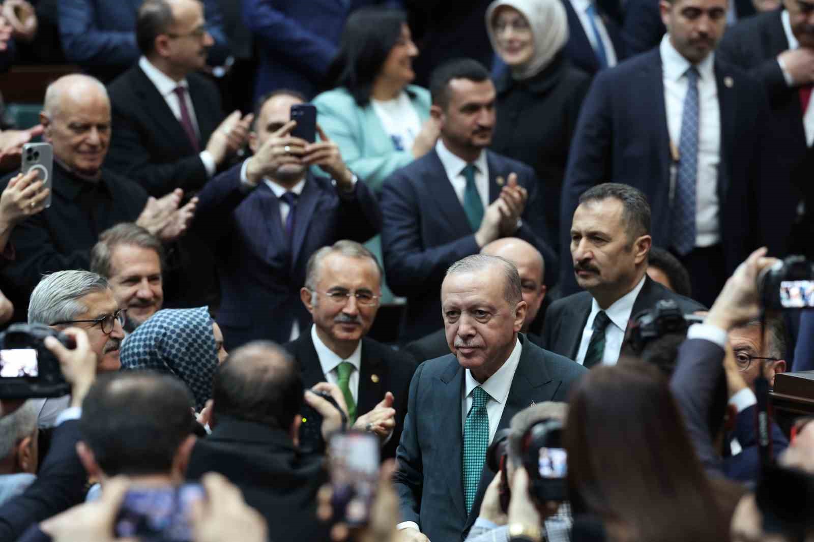 Cumhurbaşkanı Erdoğan: "Emeklilerimizin bu ayki emekli maaş ödemelerini öne çekerek 14 Mart’tan itibaren ödemeye başlıyoruz
