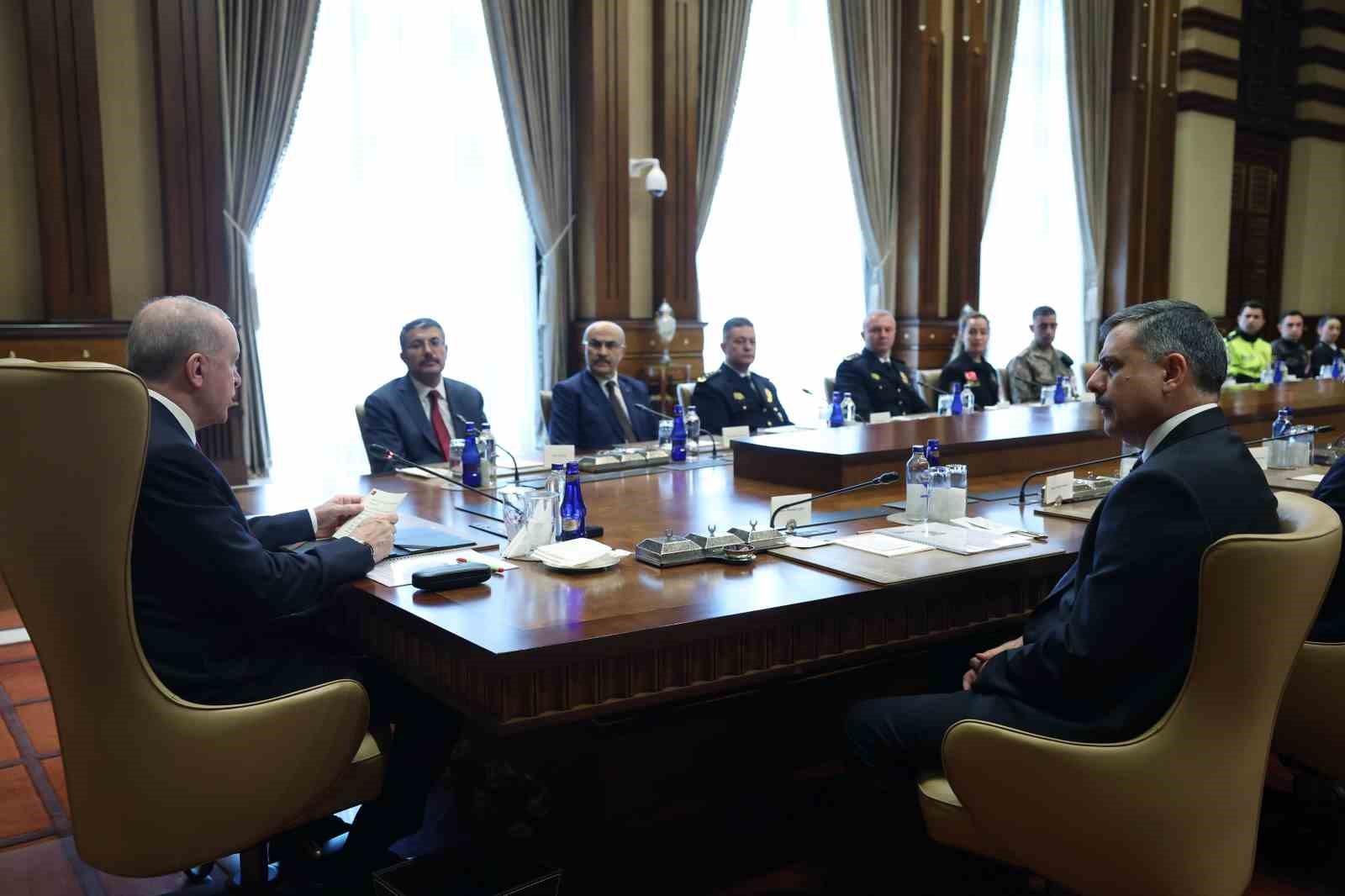 Cumhurbaşkanı Erdoğan: "Emniyet teşkilatımız, suç ve suçluların tamamına karşı gözünü kırpmadan mücadele ediyor"
