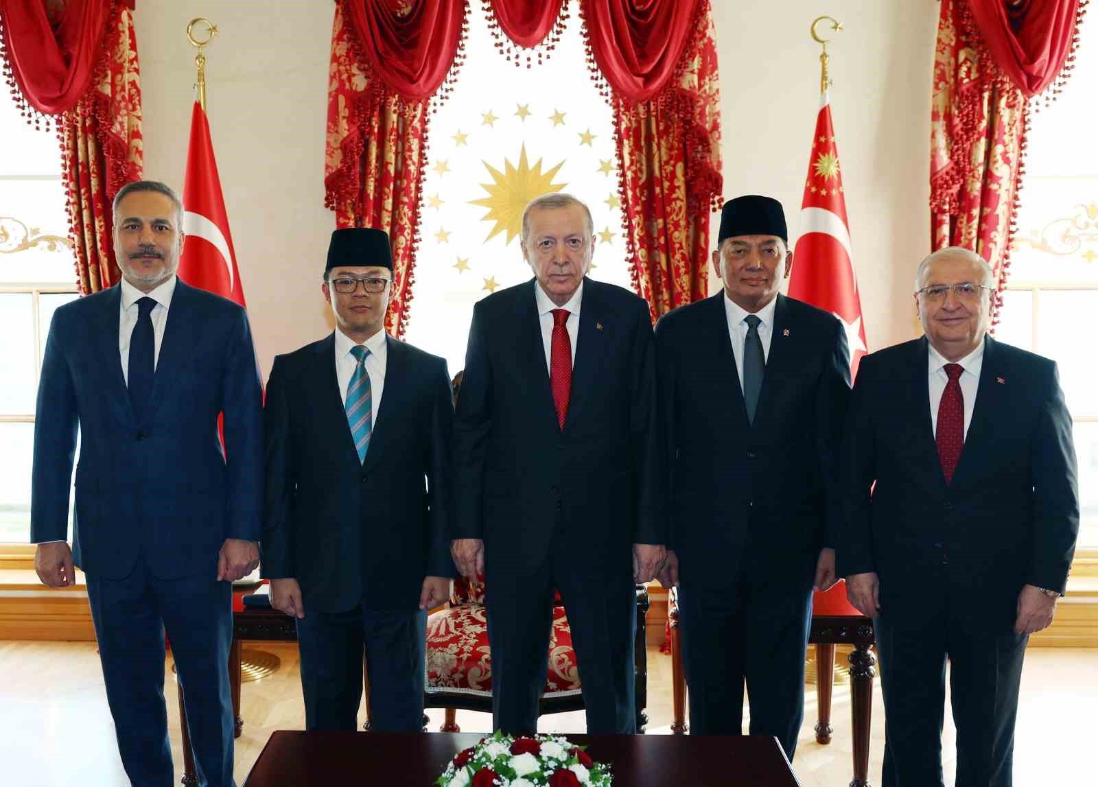 Cumhurbaşkanı Erdoğan, Endonezya Dışişleri ve Savunma Bakanını kabul etti
