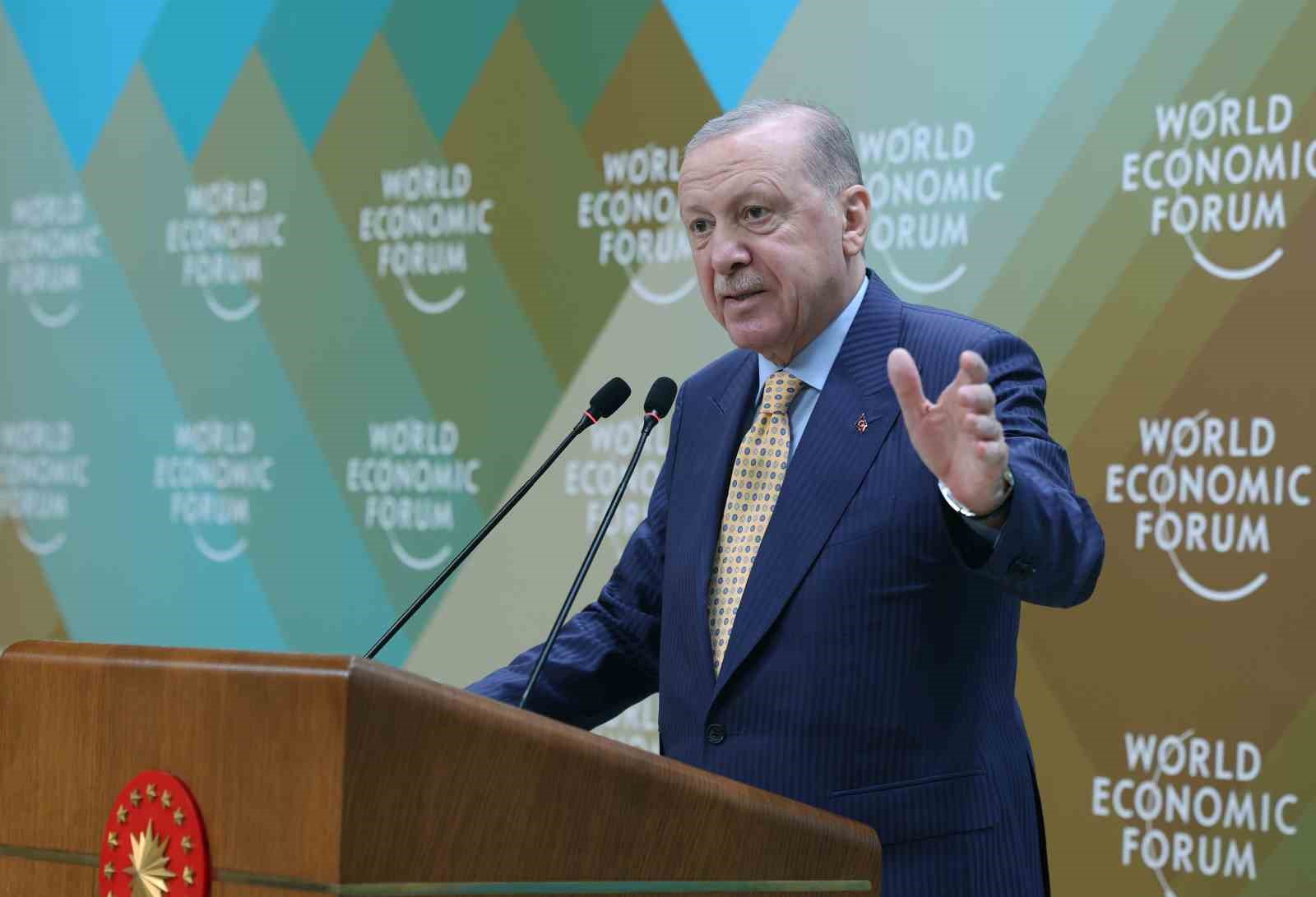 Cumhurbaşkanı Erdoğan: "Enerji piyasalarında üretim, bilişim, ulaşım ve ticaret ağlarının işleyişine kadar geniş bir alanda savaşın olumsuz etkilerini tüm dünya hissediyor"
