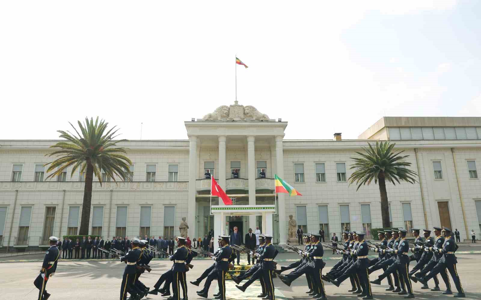 Cumhurbaşkanı Erdoğan, Etiyopya’da resmi törenle karşılandı
