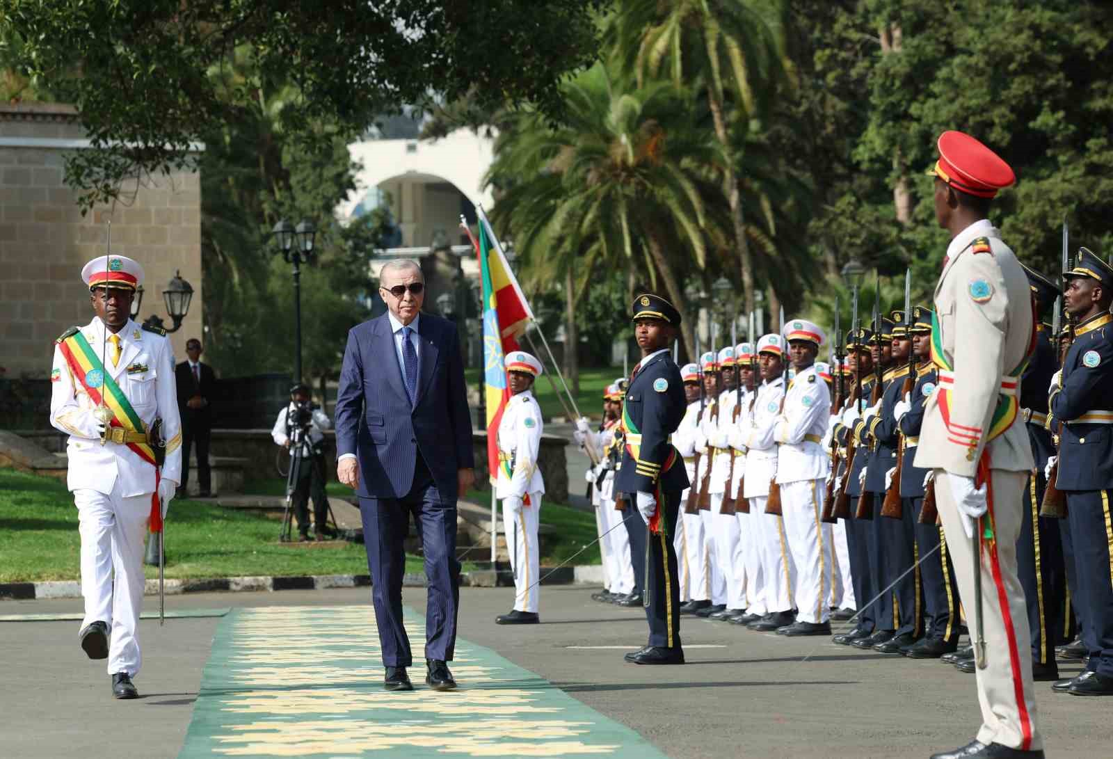 Cumhurbaşkanı Erdoğan, Etiyopya’da resmi törenle karşılandı
