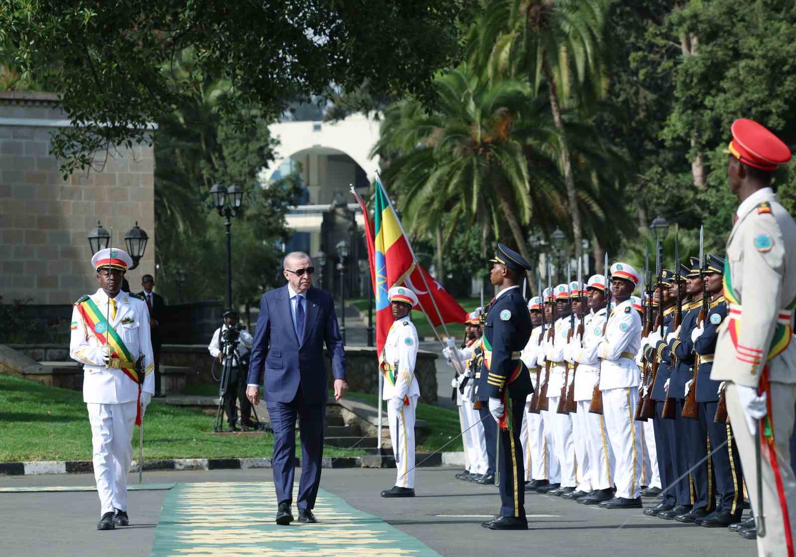 Cumhurbaşkanı Erdoğan, Etiyopya’da resmi törenle karşılandı
