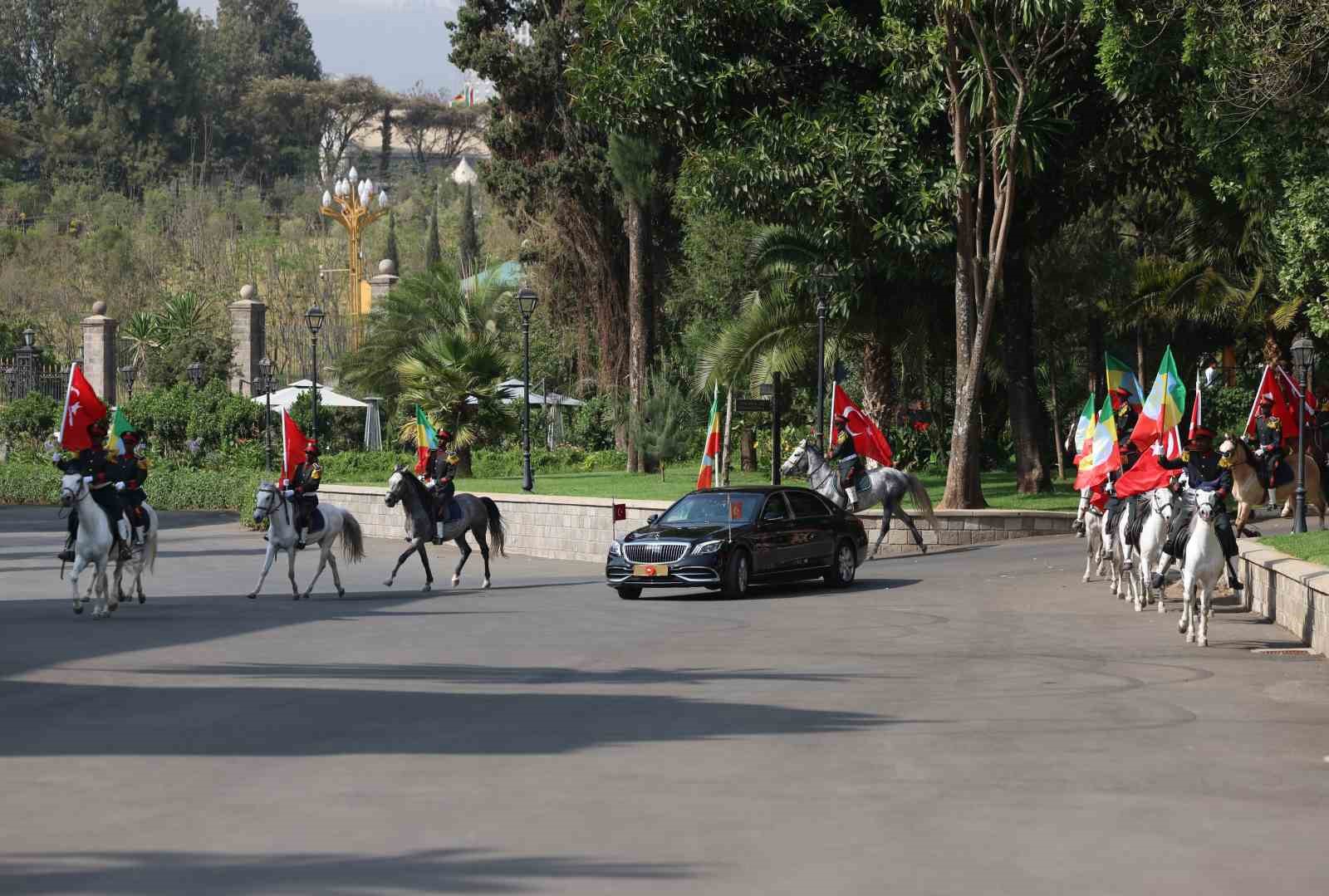 Cumhurbaşkanı Erdoğan, Etiyopya’da resmi törenle karşılandı
