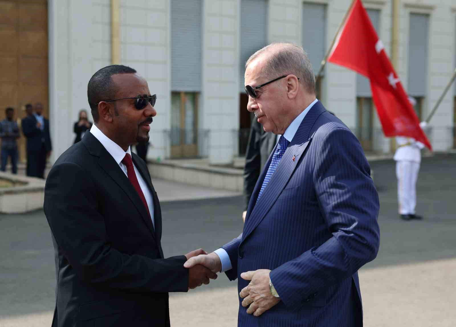 Cumhurbaşkanı Erdoğan, Etiyopya’da resmi törenle karşılandı
