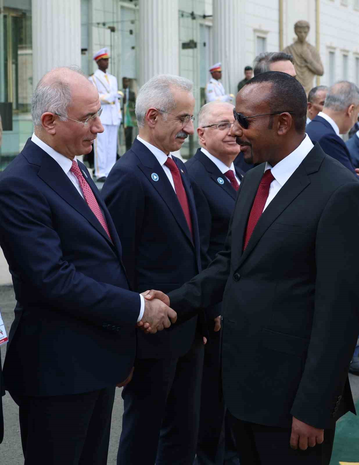 Cumhurbaşkanı Erdoğan, Etiyopya’da resmi törenle karşılandı
