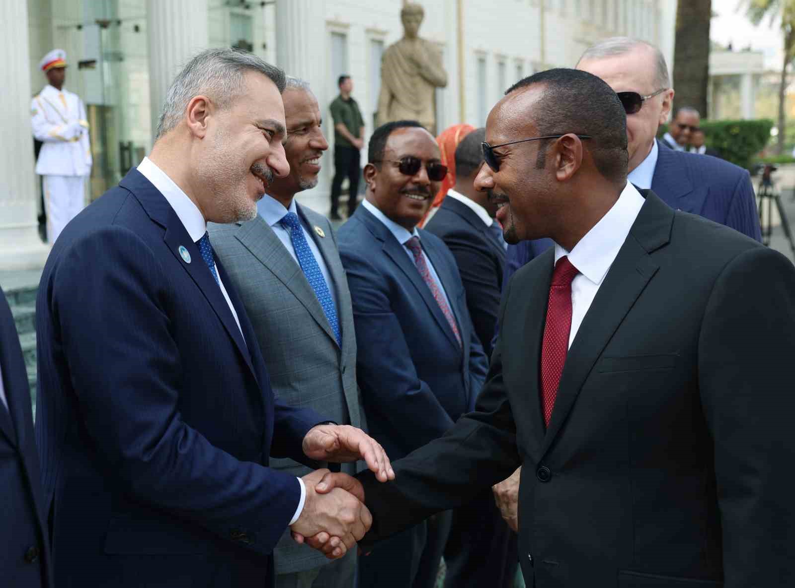 Cumhurbaşkanı Erdoğan, Etiyopya’da resmi törenle karşılandı
