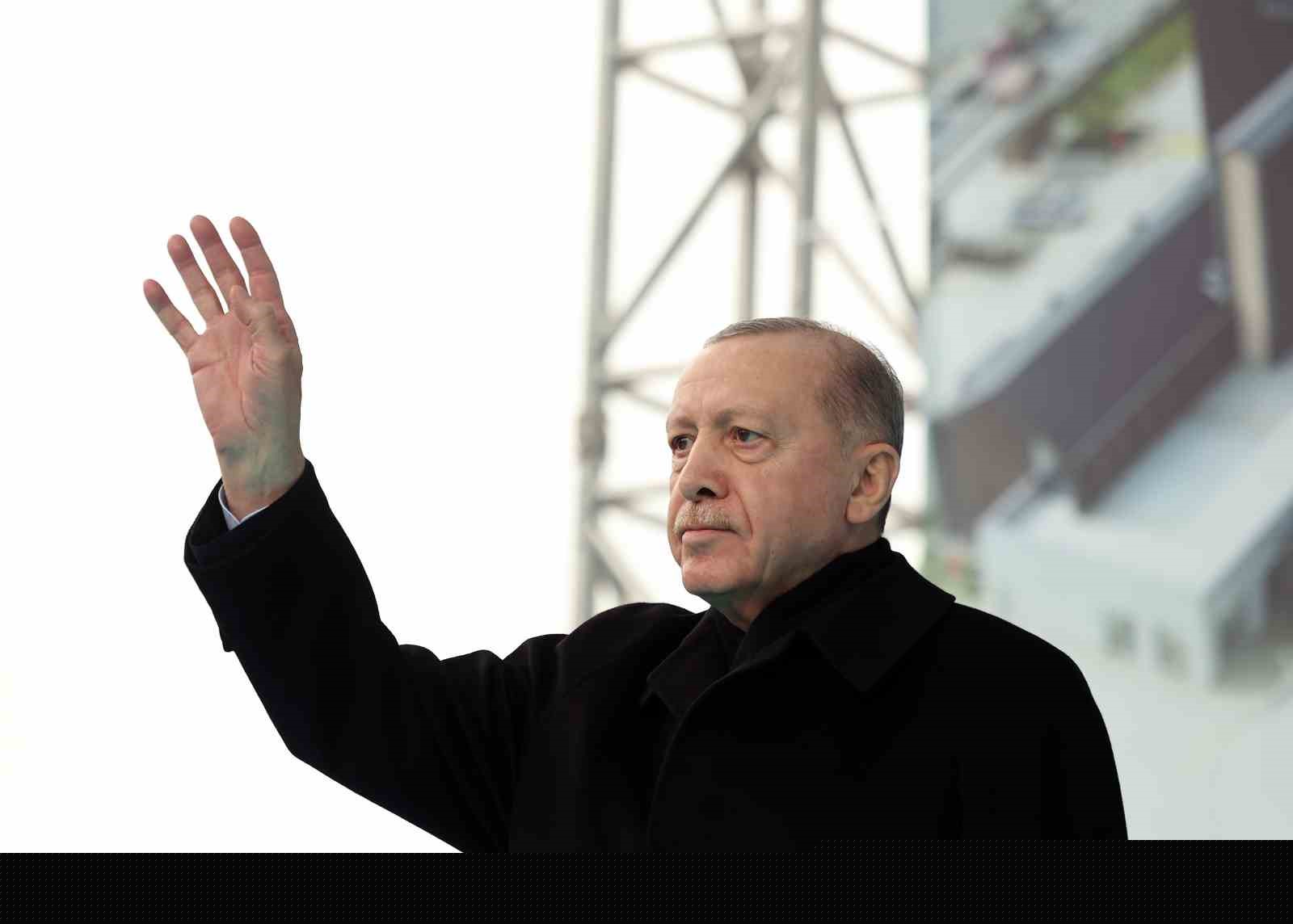 Cumhurbaşkanı Erdoğan: "Etrafımızda füzeler uçuşuyor ama ana muhalefetin umurunda bile değil"
Cumhurbaşkanı Erdoğan: "Etrafımızda füzeler uçuşuyor ama ana muhalefetin umurunda bile değil"