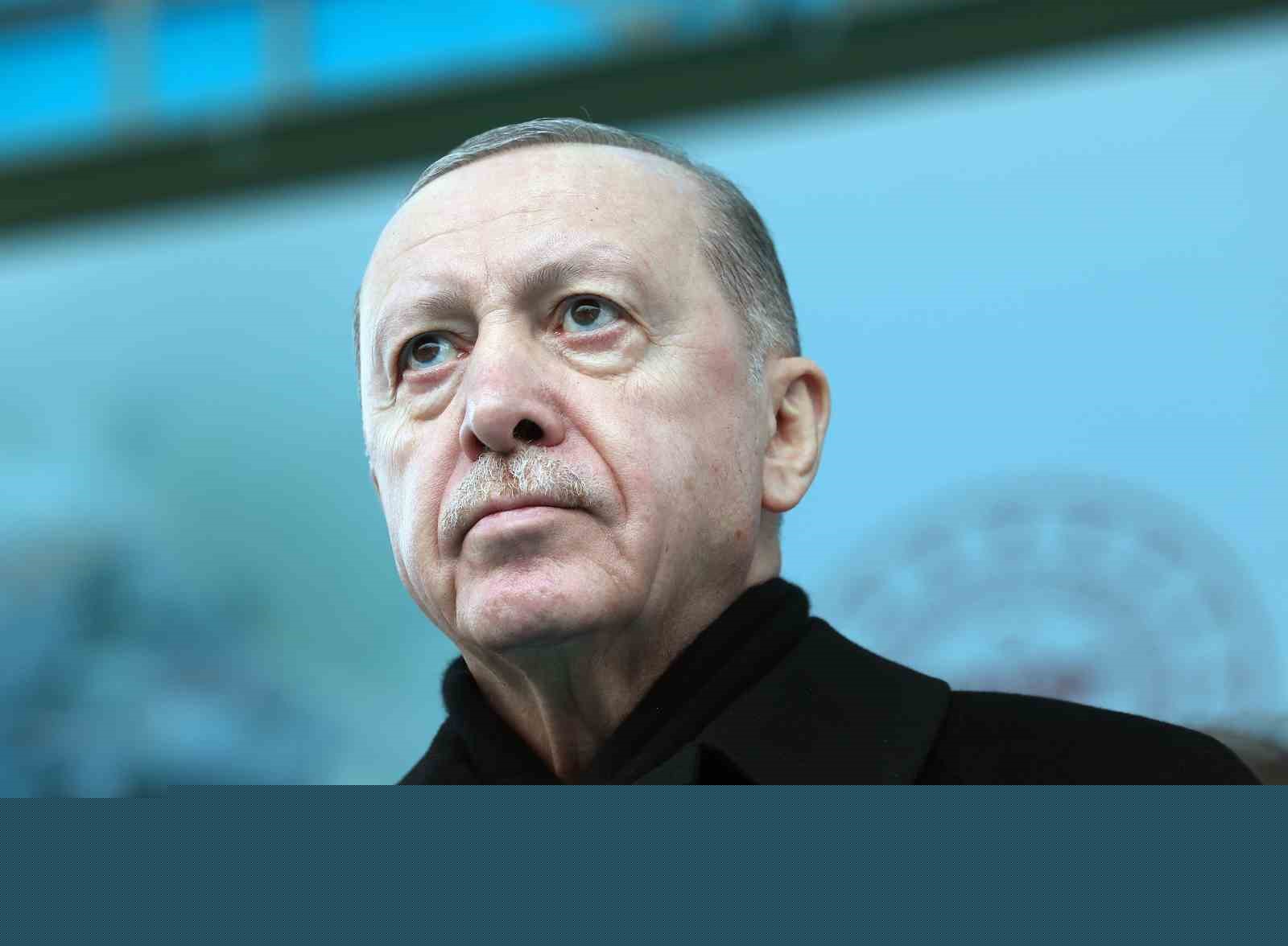 Cumhurbaşkanı Erdoğan: "Etrafımızda füzeler uçuşuyor ama ana muhalefetin umurunda bile değil"
Cumhurbaşkanı Erdoğan: "Etrafımızda füzeler uçuşuyor ama ana muhalefetin umurunda bile değil"