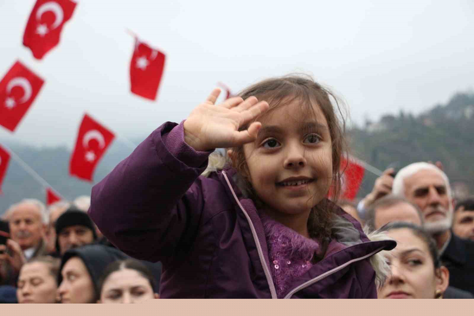 Cumhurbaşkanı Erdoğan: "Etrafımızda füzeler uçuşuyor ama ana muhalefetin umurunda bile değil"
Cumhurbaşkanı Erdoğan: "Etrafımızda füzeler uçuşuyor ama ana muhalefetin umurunda bile değil"