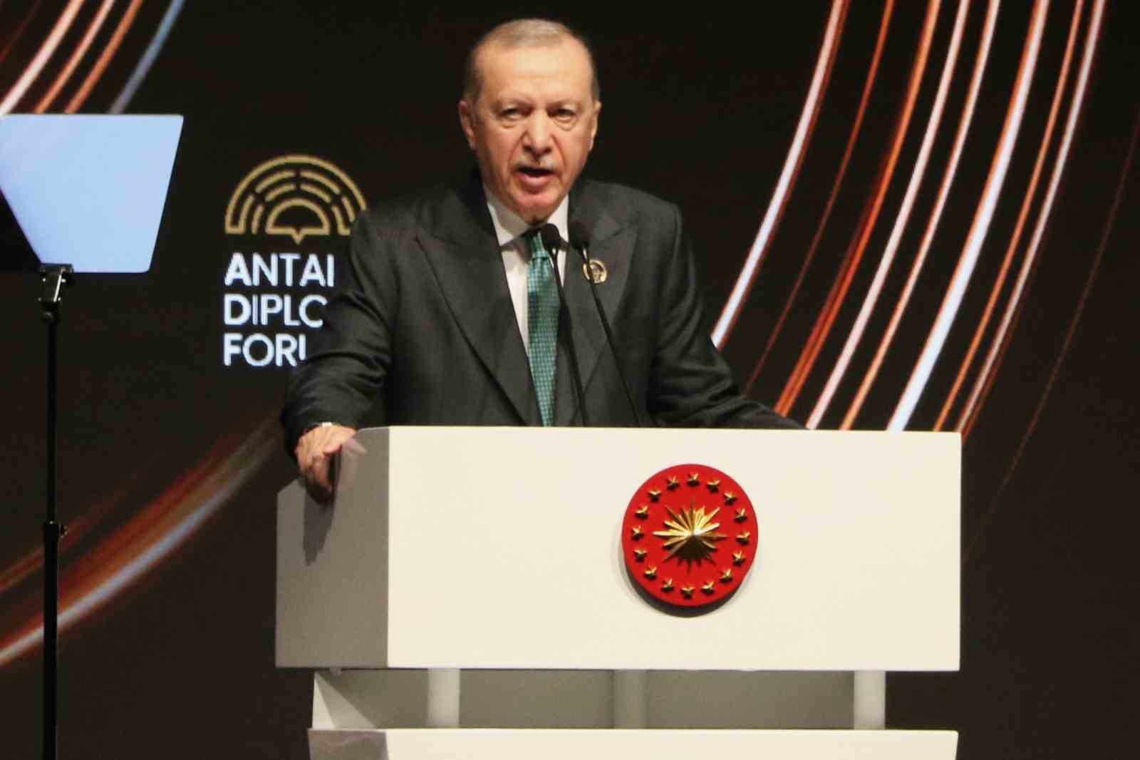 Cumhurbaşkanı Erdoğan: "Gazze’deki soykırım mevcut düzenin neye izin verdiğini göstermiştir"

