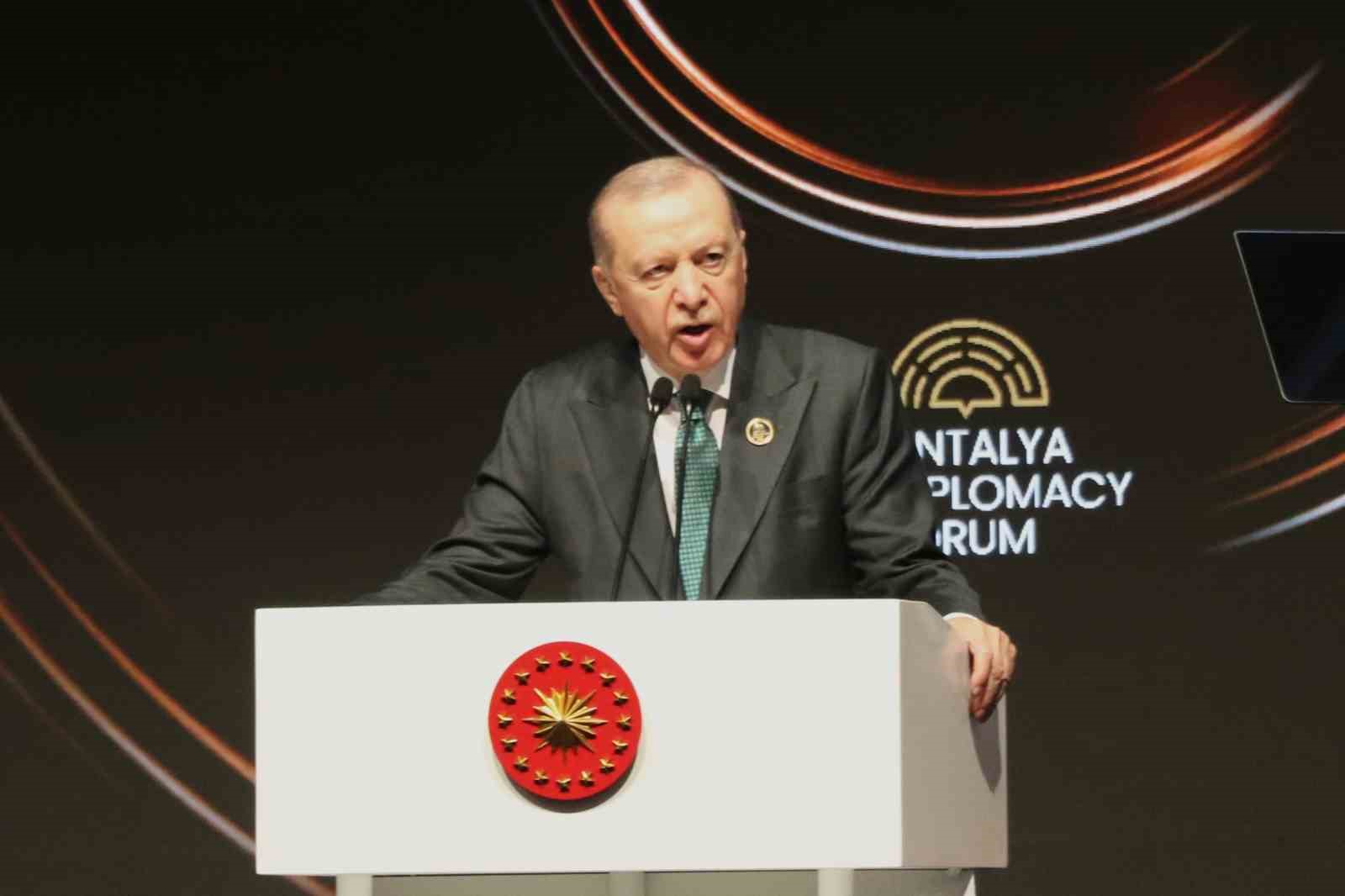 Cumhurbaşkanı Erdoğan: "Gazze’deki soykırım mevcut düzenin neye izin verdiğini göstermiştir"
