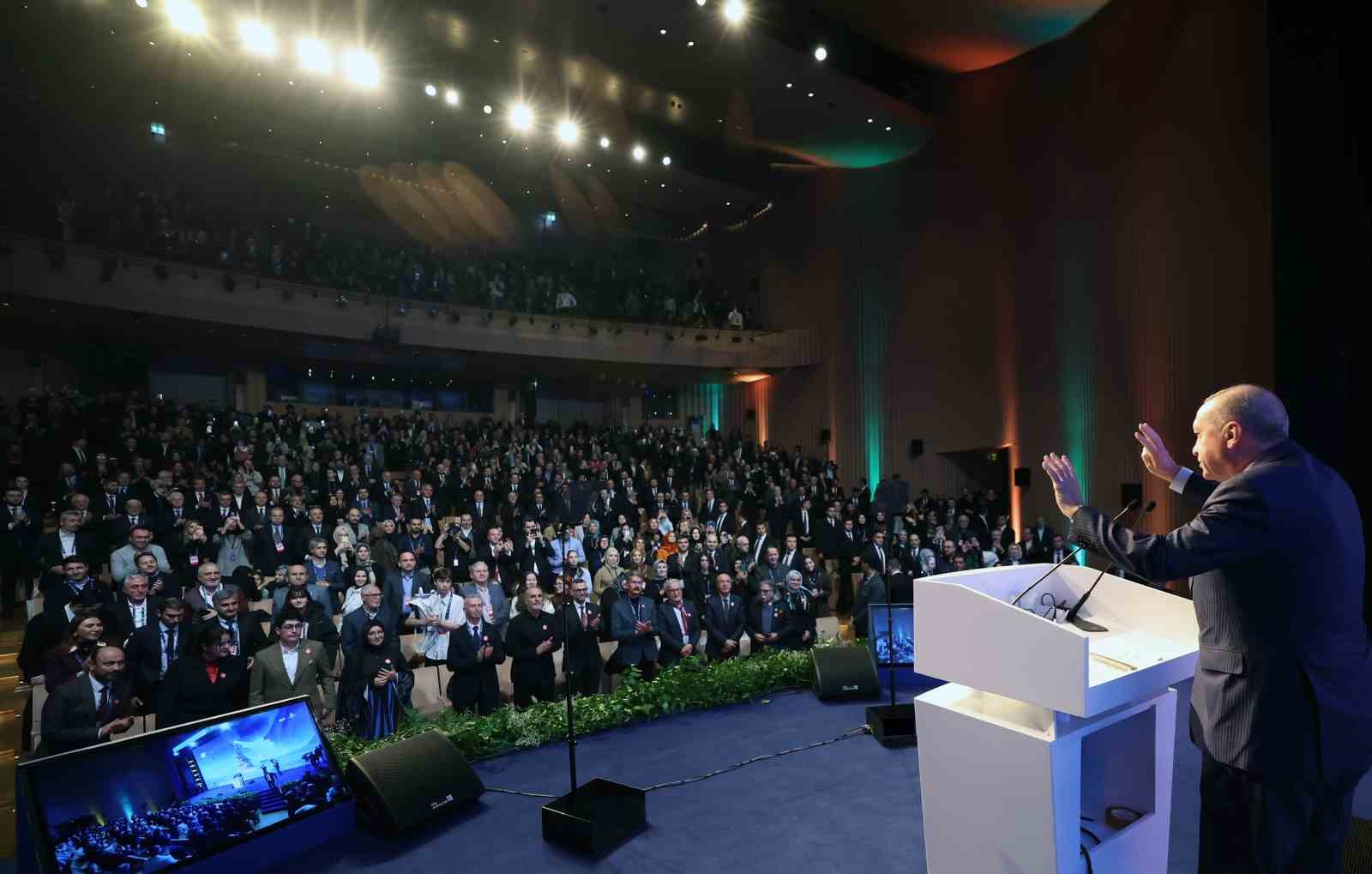 Cumhurbaşkanı Erdoğan: "Gazze’ye konteyner gönderelim diyoruz; ancak Netanyahu denilen bu zalim bu çağrılara asla kulak asmıyor"
