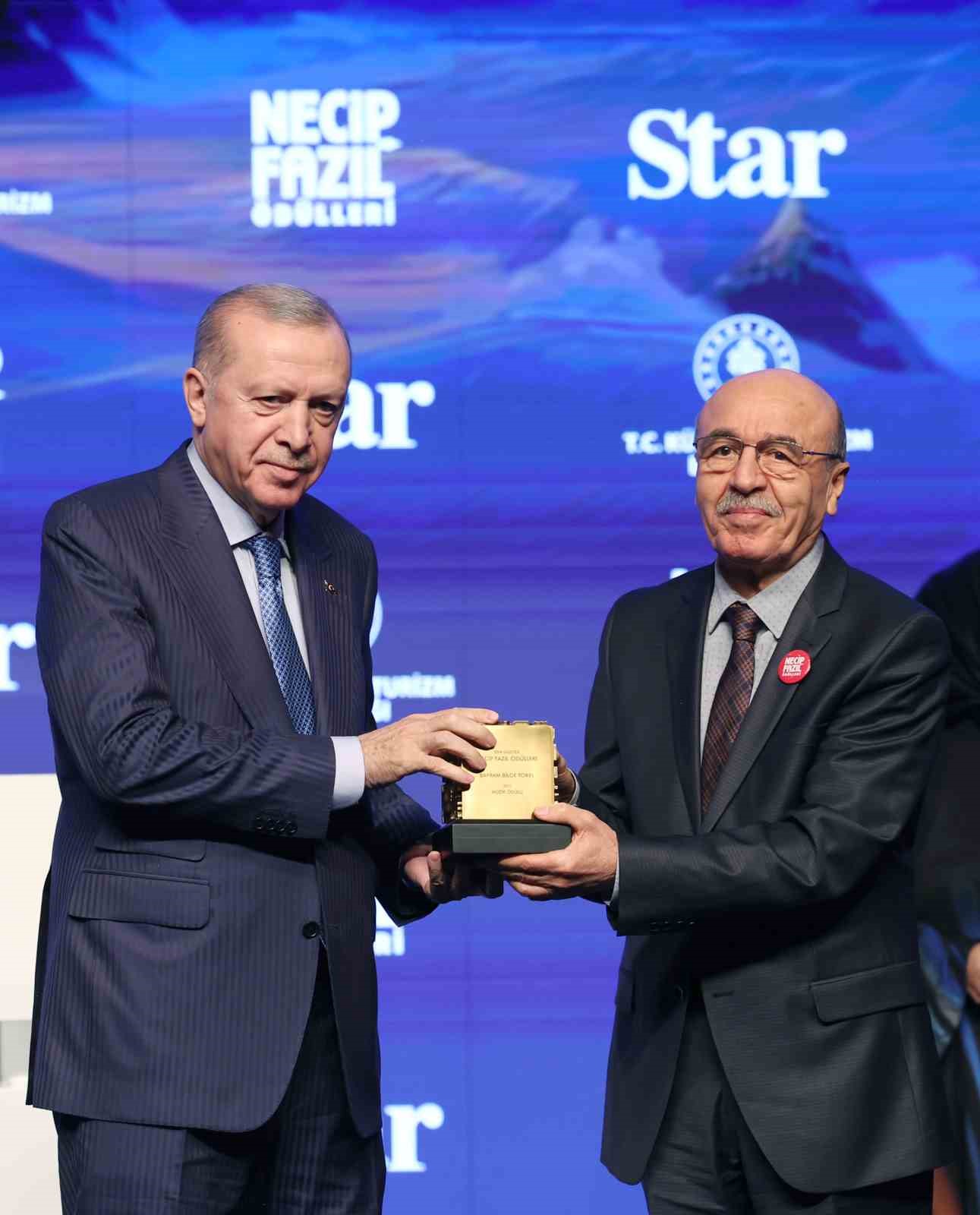 Cumhurbaşkanı Erdoğan: "Gazze’ye konteyner gönderelim diyoruz; ancak Netanyahu denilen bu zalim bu çağrılara asla kulak asmıyor"
