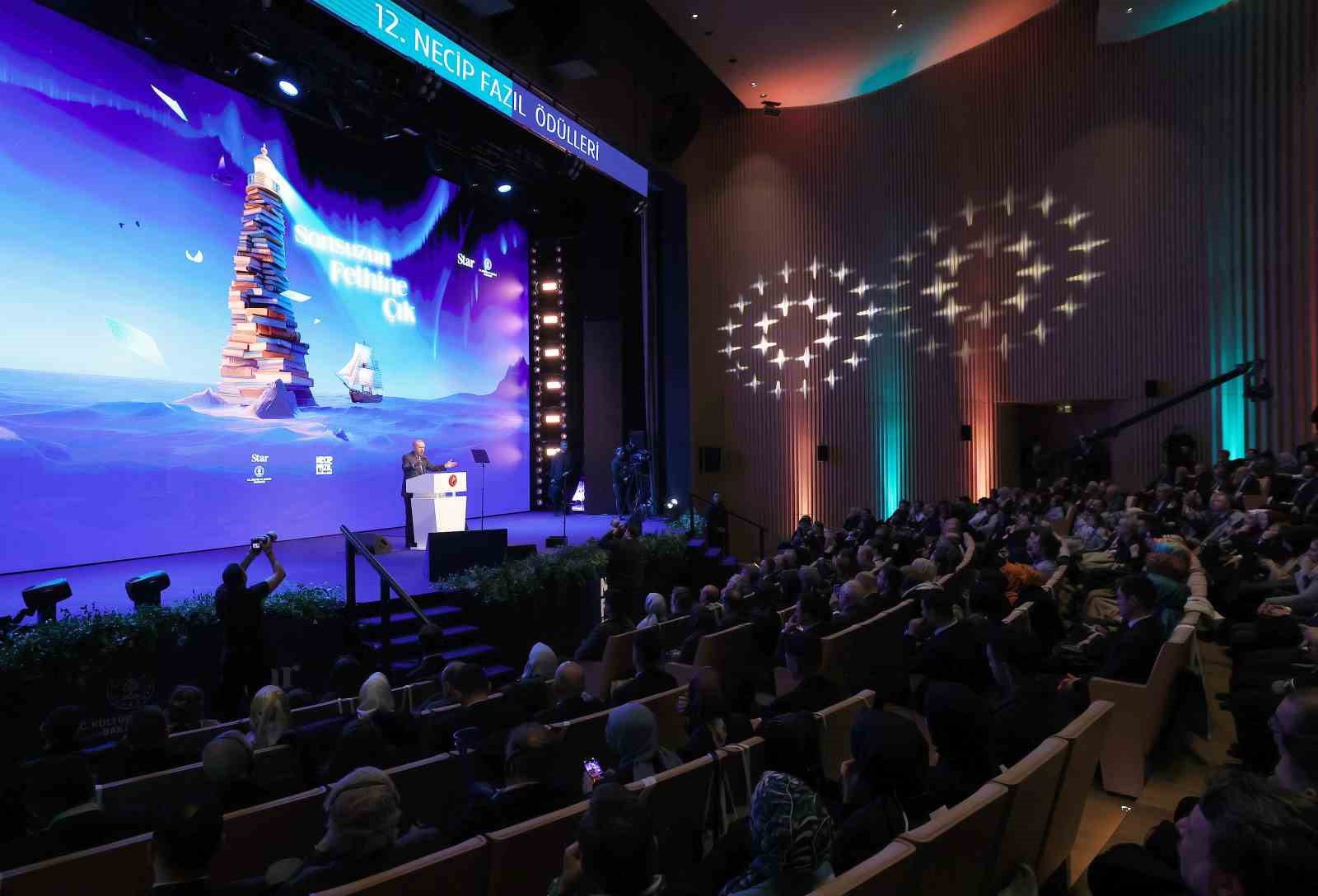 Cumhurbaşkanı Erdoğan: "Gazze’ye konteyner gönderelim diyoruz; ancak Netanyahu denilen bu zalim bu çağrılara asla kulak asmıyor"
