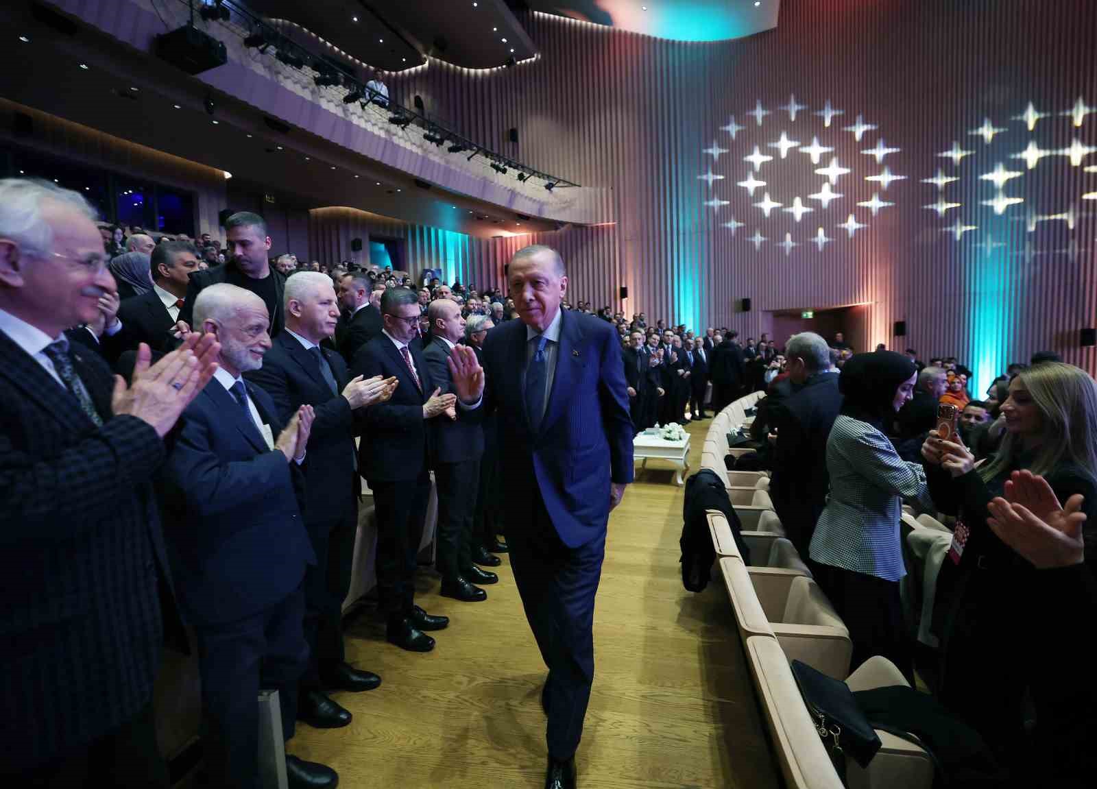 Cumhurbaşkanı Erdoğan: "Gazze’ye konteyner gönderelim diyoruz; ancak Netanyahu denilen bu zalim bu çağrılara asla kulak asmıyor"
