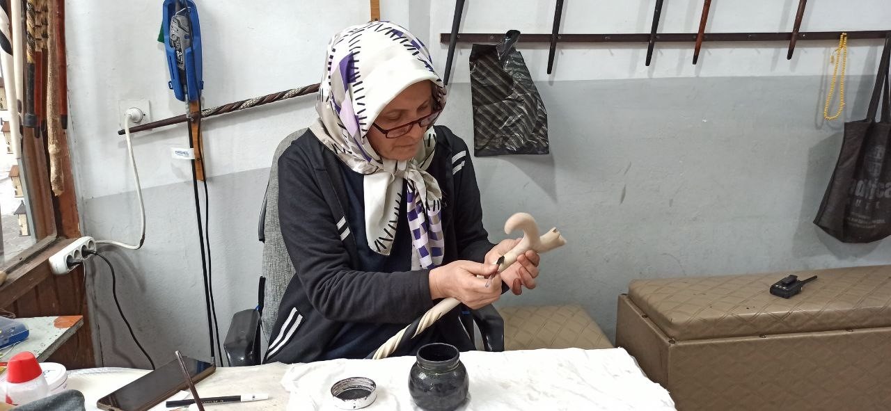 Cumhurbaşkanı Erdoğan hediye etti, asaletin simgesi Devrek bastonu yeniden gündem oldu
