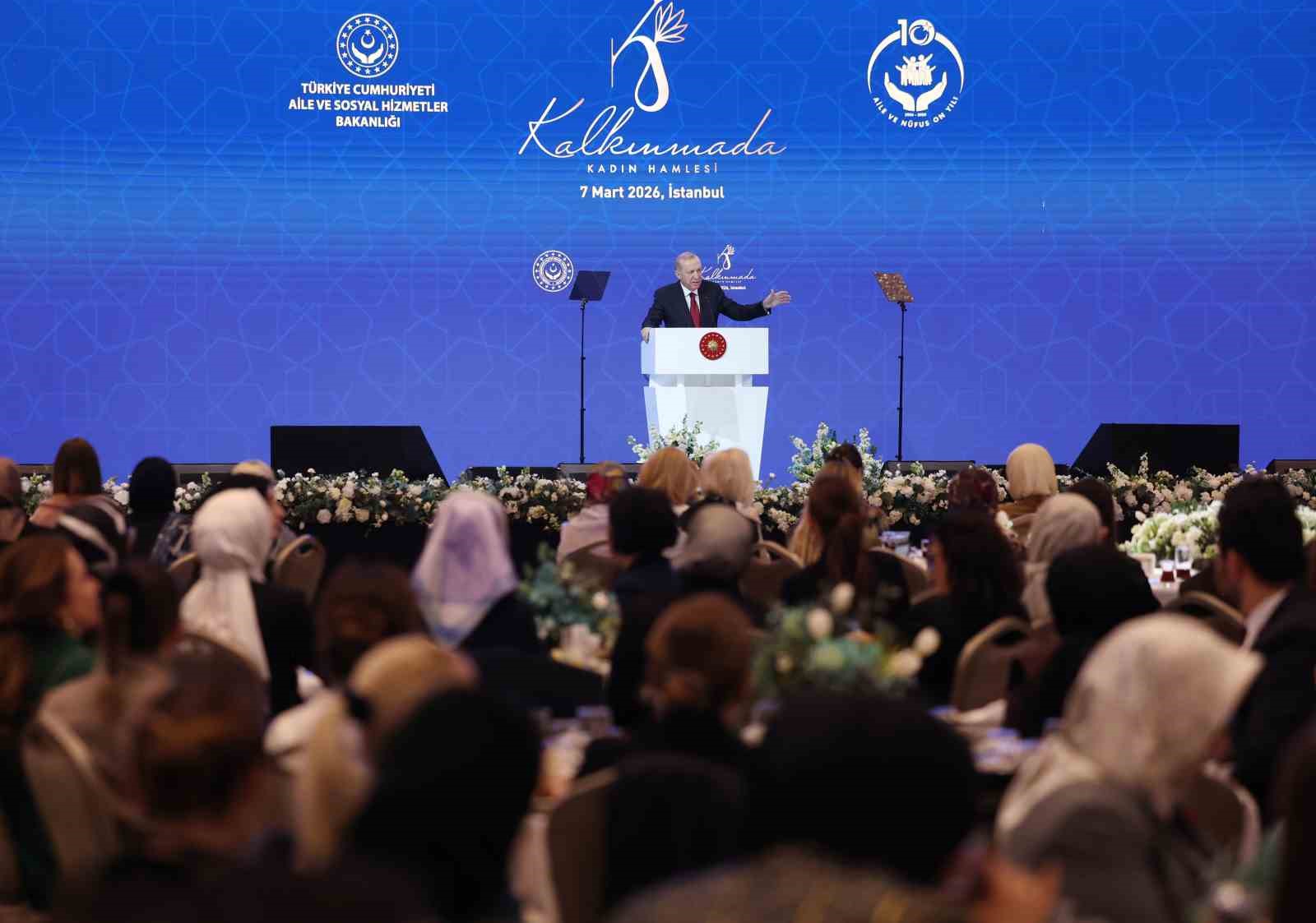 Cumhurbaşkanı Erdoğan: "Her kim, kadına ve çocuğa şiddet uyguluyorsa, zulmediyorsa insanlıktan nasibini almamış demektir"
