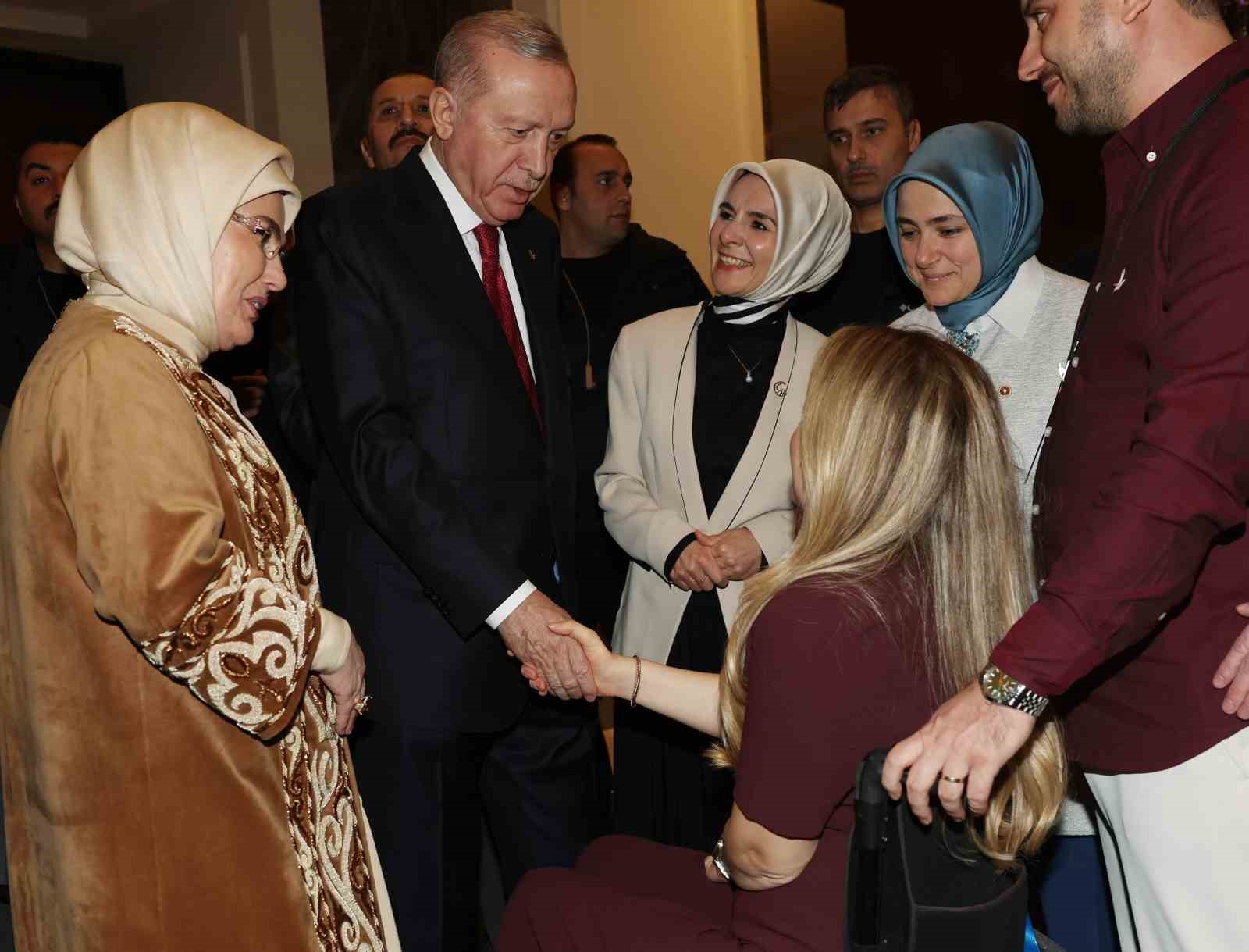 Cumhurbaşkanı Erdoğan: "Her kim, kadına ve çocuğa şiddet uyguluyorsa, zulmediyorsa insanlıktan nasibini almamış demektir"
