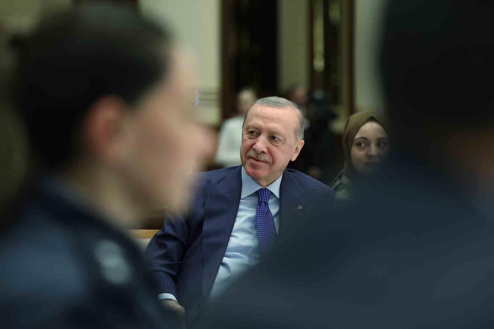 Cumhurbaşkanı Erdoğan: "Her oyunu bozacak, her komployu boşa çıkaracak hazırlığımız var"
