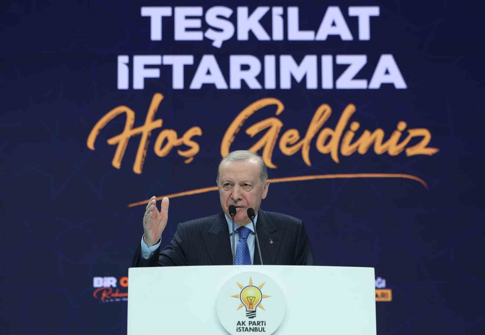 Cumhurbaşkanı Erdoğan: "İran’a yönelik Netanyahu’nun kışkırtmaları ile başlayan Amerika-İsrail saldırılarından üzüntü ve endişe duyuyoruz"
Cumhurbaşkanı Erdoğan: "İran’a yönelik Netanyahu’nun kışkırtmaları ile başlayan Amerika-İsrail saldırılarından üzüntü ve endişe duyuyoruz"