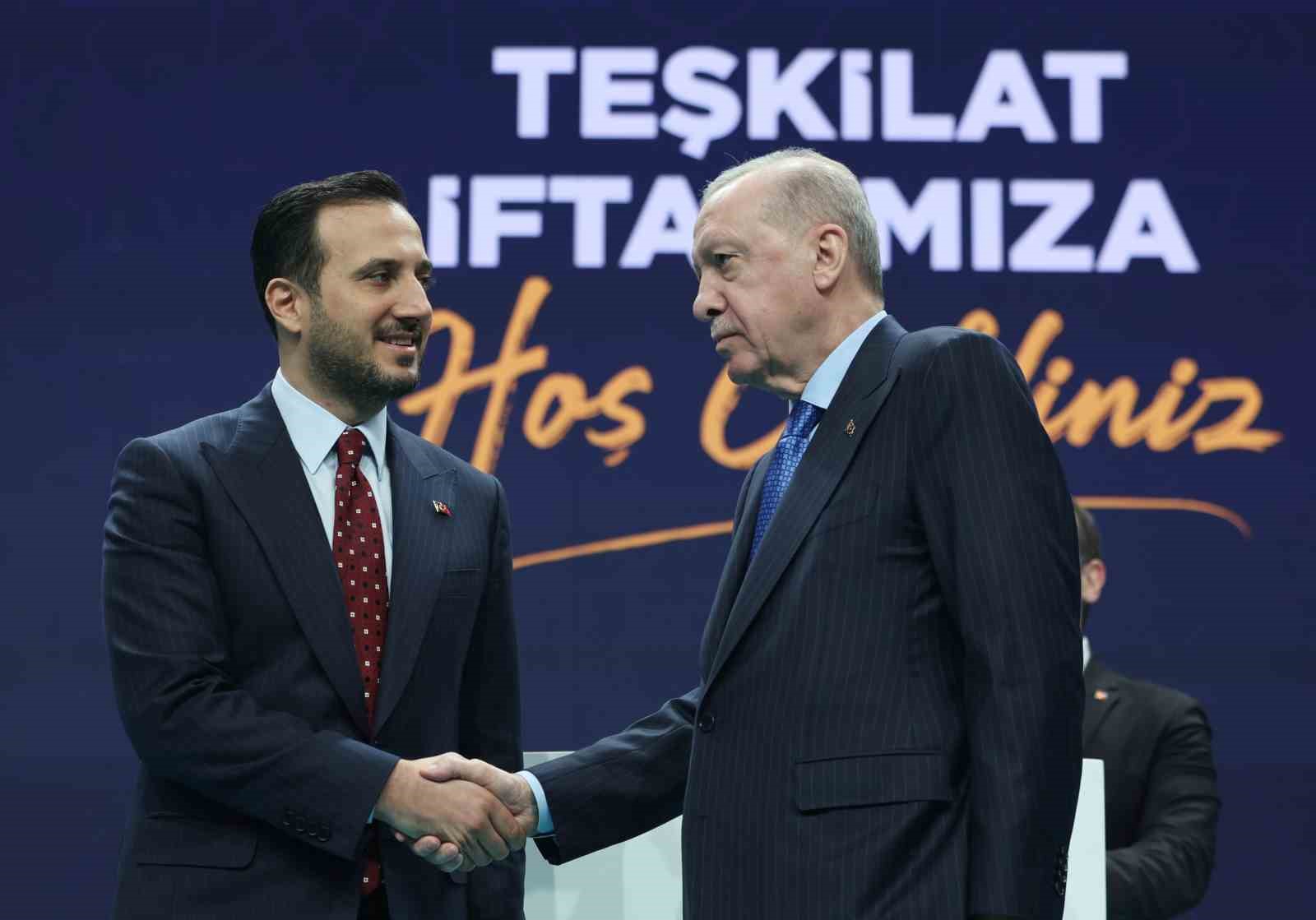 Cumhurbaşkanı Erdoğan: "İran’a yönelik Netanyahu’nun kışkırtmaları ile başlayan Amerika-İsrail saldırılarından üzüntü ve endişe duyuyoruz"
Cumhurbaşkanı Erdoğan: "İran’a yönelik Netanyahu’nun kışkırtmaları ile başlayan Amerika-İsrail saldırılarından üzüntü ve endişe duyuyoruz"