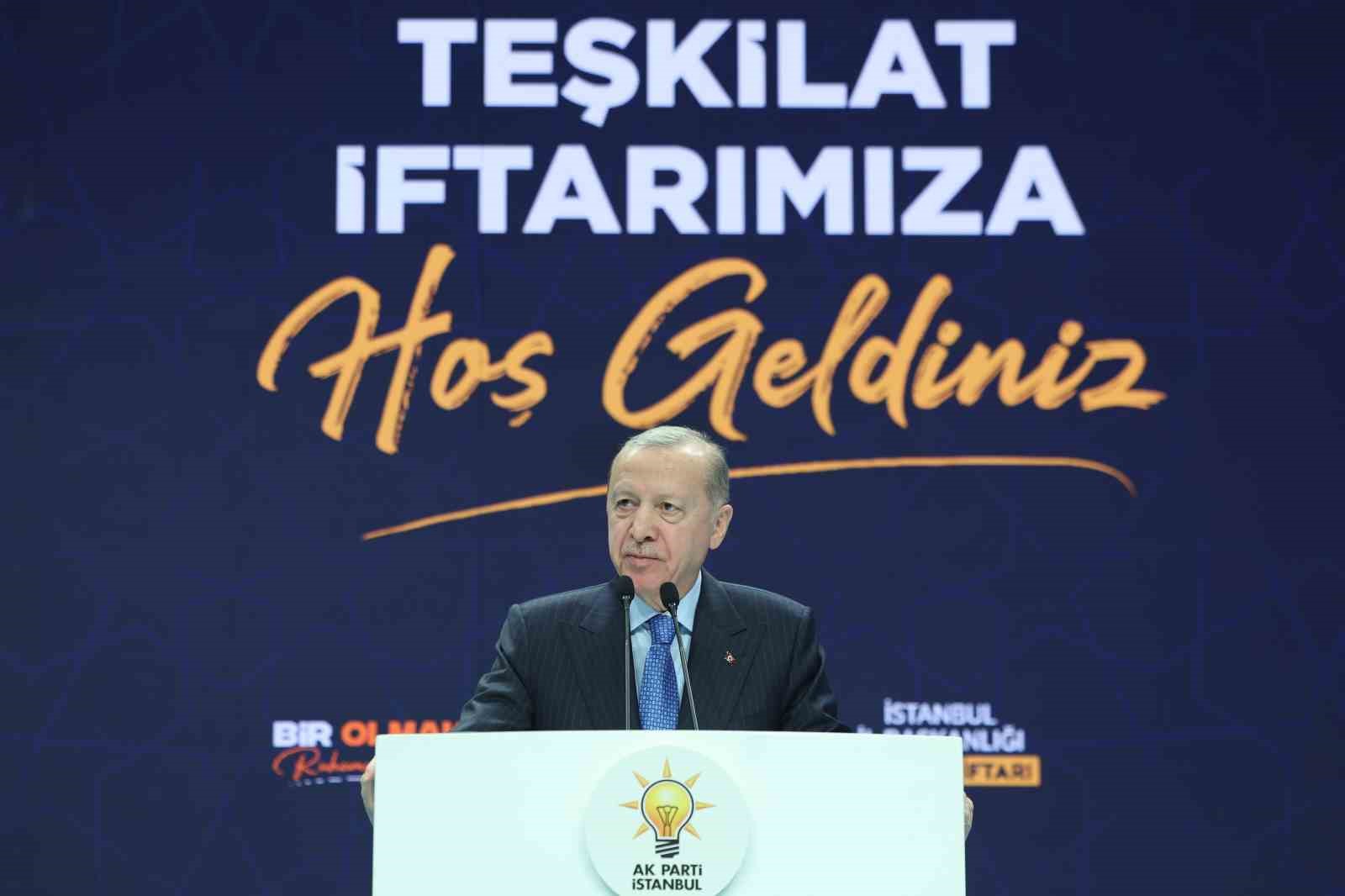 Cumhurbaşkanı Erdoğan: "İran’a yönelik Netanyahu’nun kışkırtmaları ile başlayan Amerika-İsrail saldırılarından üzüntü ve endişe duyuyoruz"
Cumhurbaşkanı Erdoğan: "İran’a yönelik Netanyahu’nun kışkırtmaları ile başlayan Amerika-İsrail saldırılarından üzüntü ve endişe duyuyoruz"