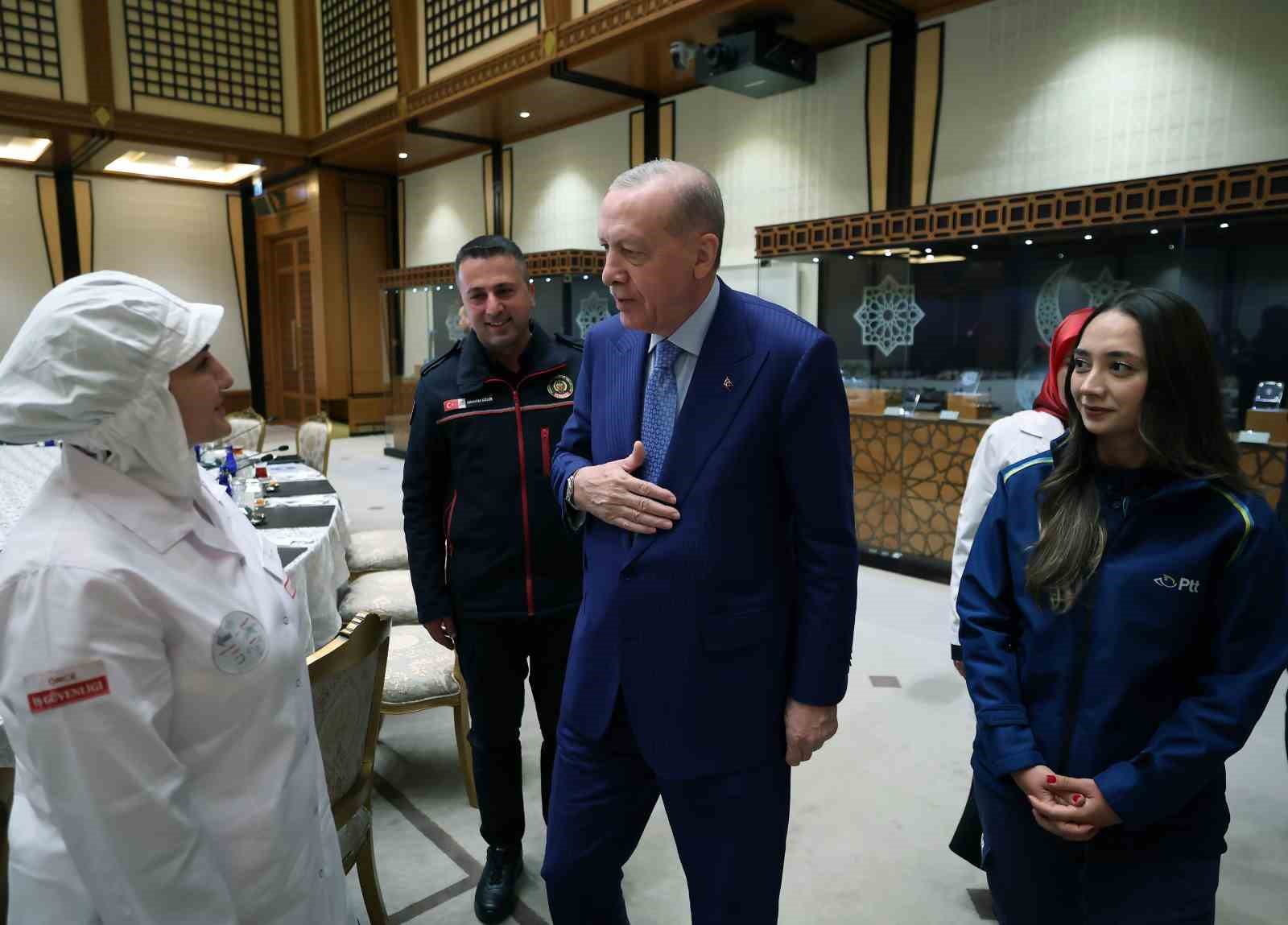 Cumhurbaşkanı Erdoğan, işçi ve işveren temsilcilerini kabul etti
