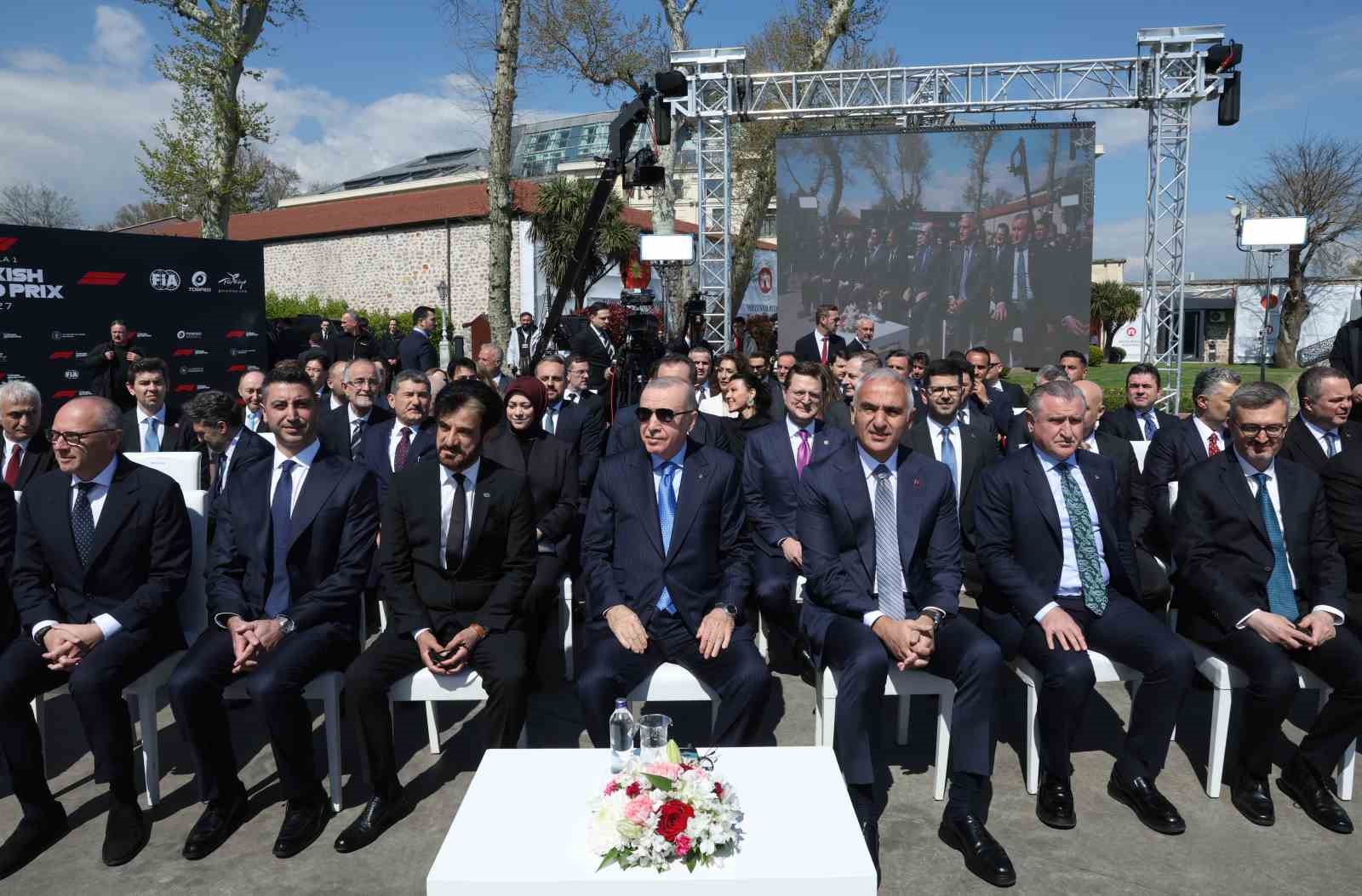 Cumhurbaşkanı Erdoğan: "İstanbul Park 5 dönem boyunca yarışlara ev sahipliği yapacak"

