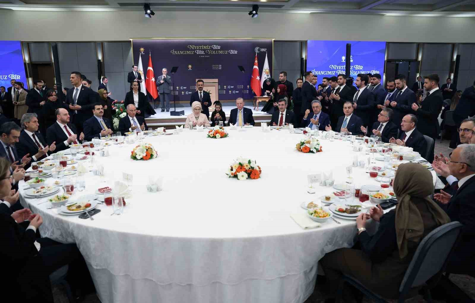 Cumhurbaşkanı Erdoğan: "Kan akmasın, gözyaşları dinsin, bölgemiz artık yıllardır hasretini çektiği kalıcı huzura kavuşsun istiyoruz"
