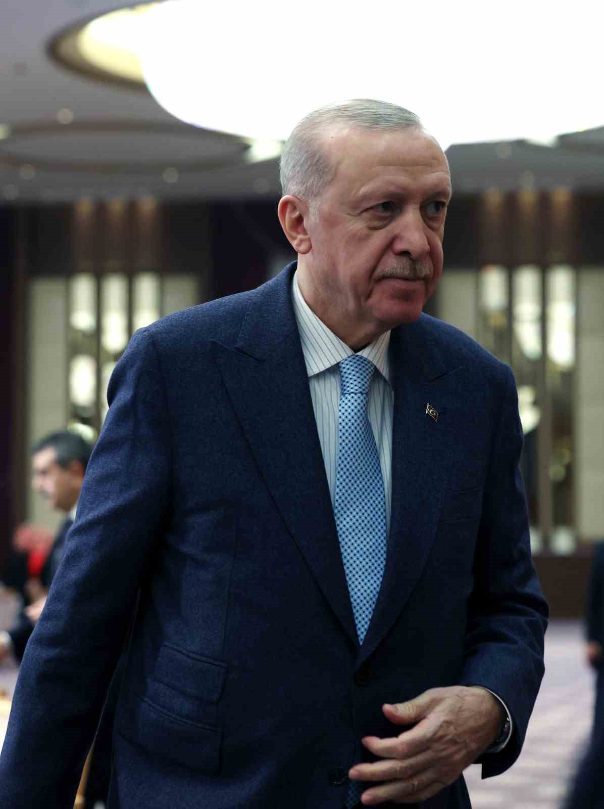 Cumhurbaşkanı Erdoğan: "Kıymetli öğretmenlerimize karşı şiddete toleransımız yoktur"
